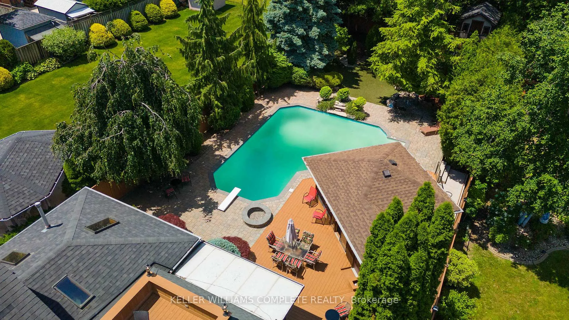 Photo 3 of 76 Adriatic Boulevard, Hamilton, Stoney Creek — HOMEH