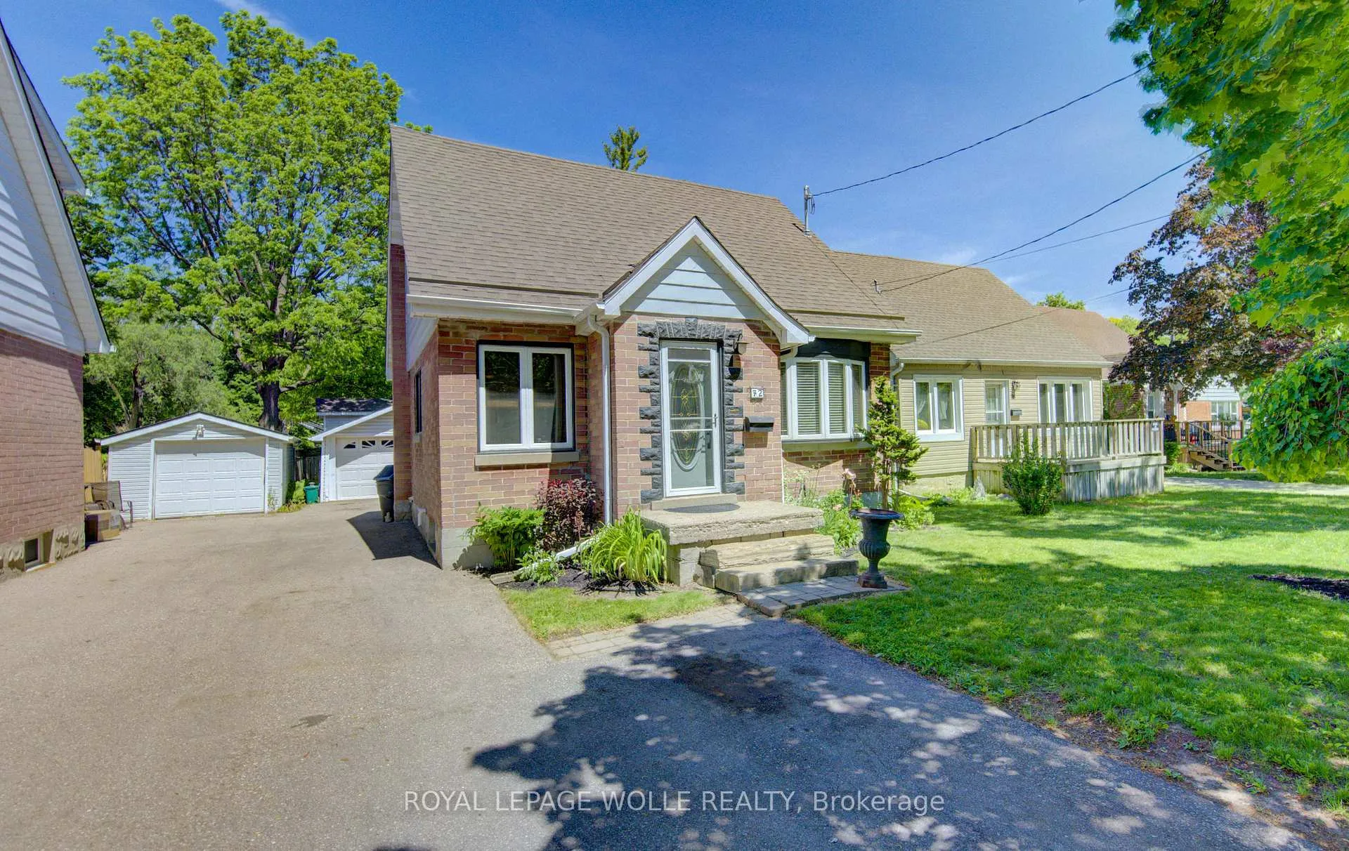 Photo 3 of 72 Pleasant Avenue, Kitchener — HOMEH