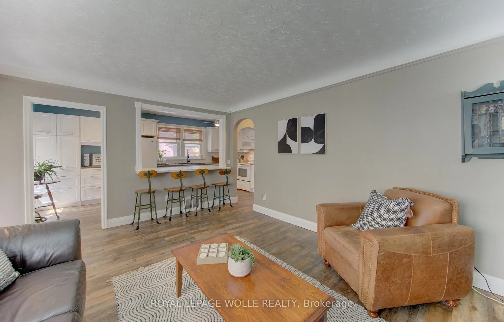 Photo 9 of 72 Pleasant Avenue, Kitchener — HOMEH