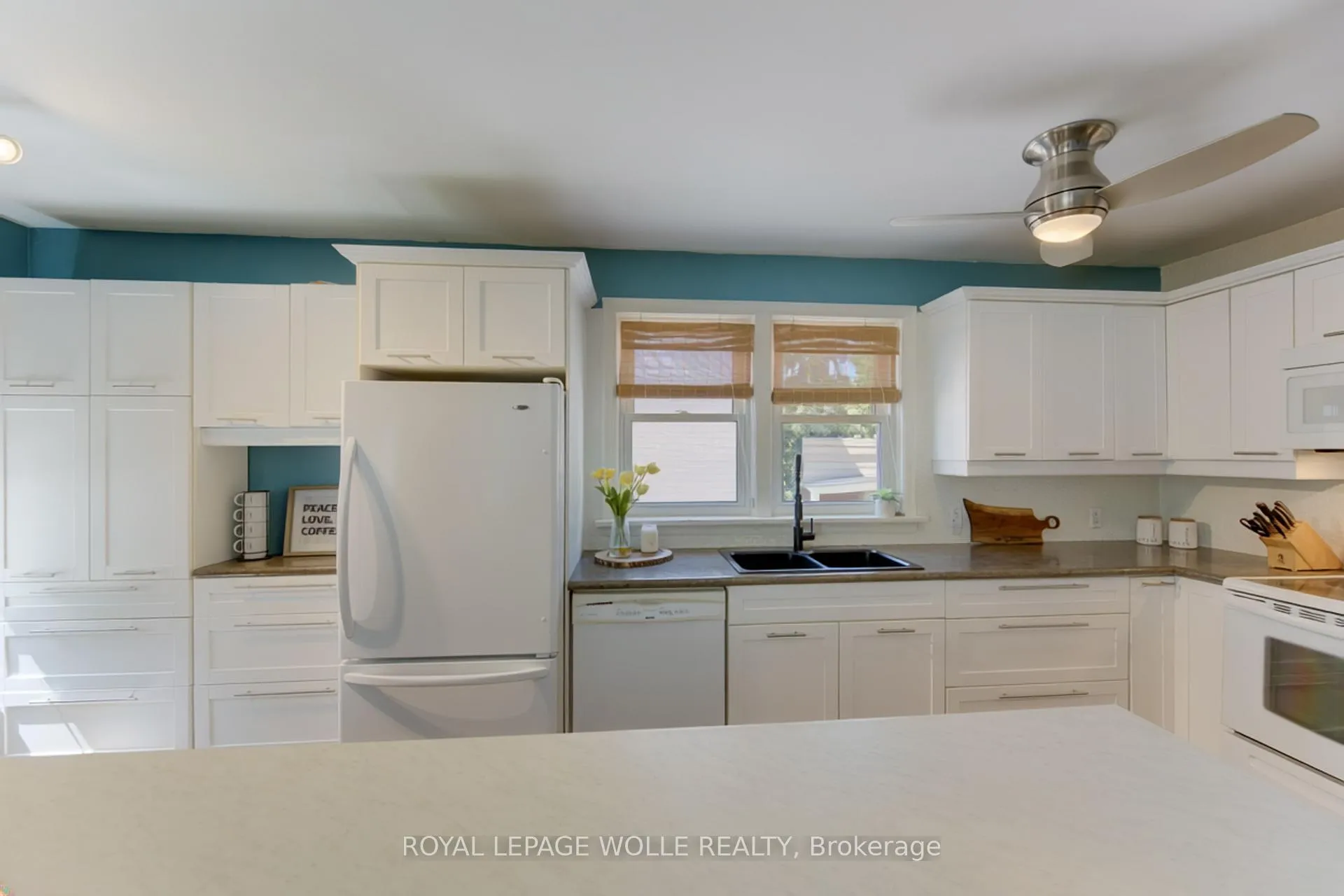 Photo 12 of 72 Pleasant Avenue, Kitchener — HOMEH
