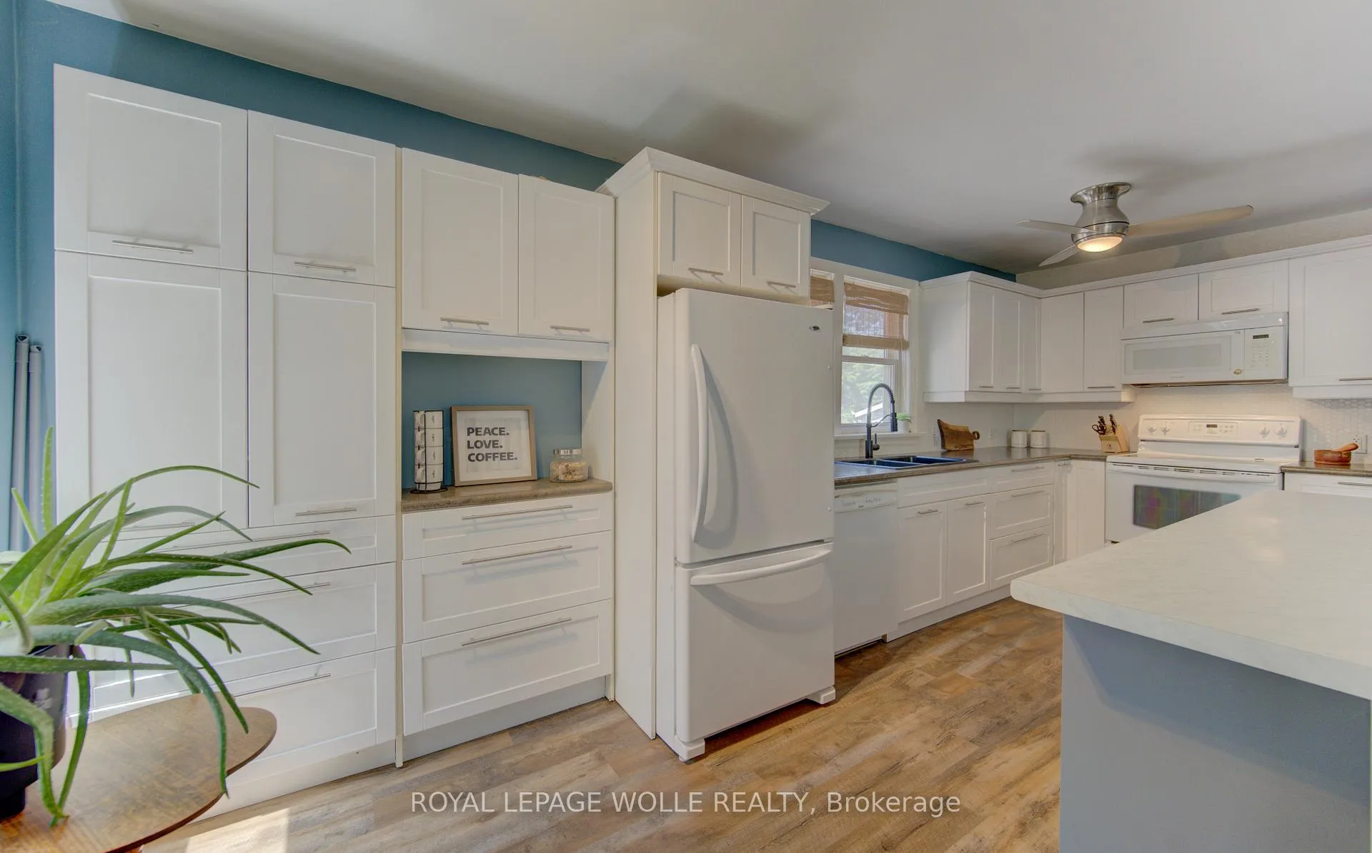 Photo 17 of 72 Pleasant Avenue, Kitchener — HOMEH