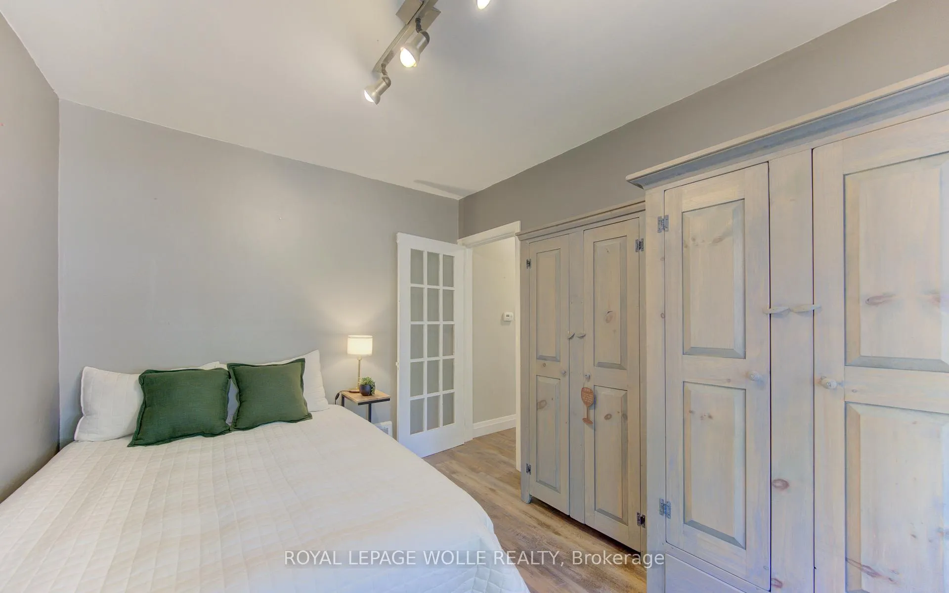 Photo 23 of 72 Pleasant Avenue, Kitchener — HOMEH