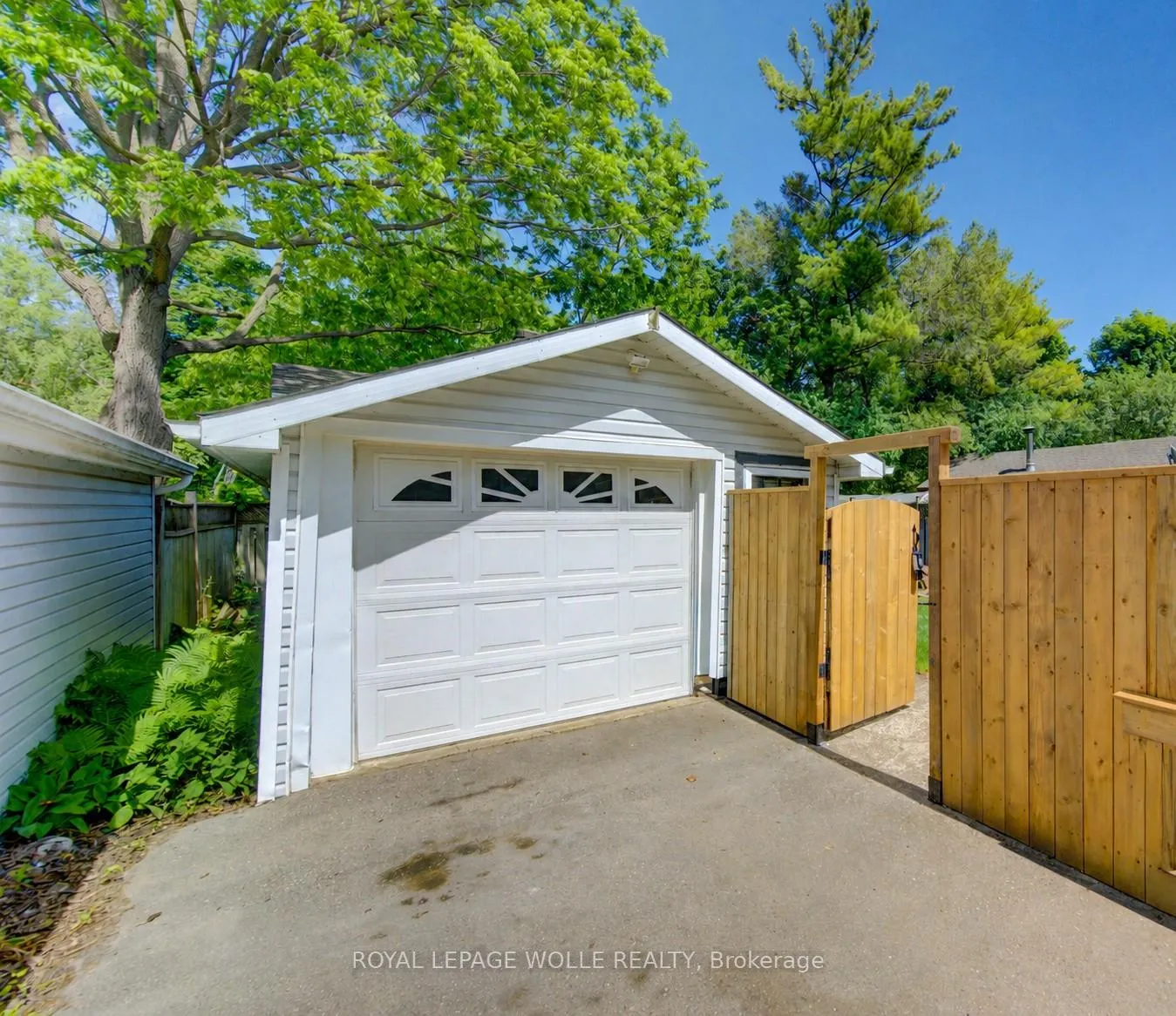 Photo 42 of 72 Pleasant Avenue, Kitchener — HOMEH