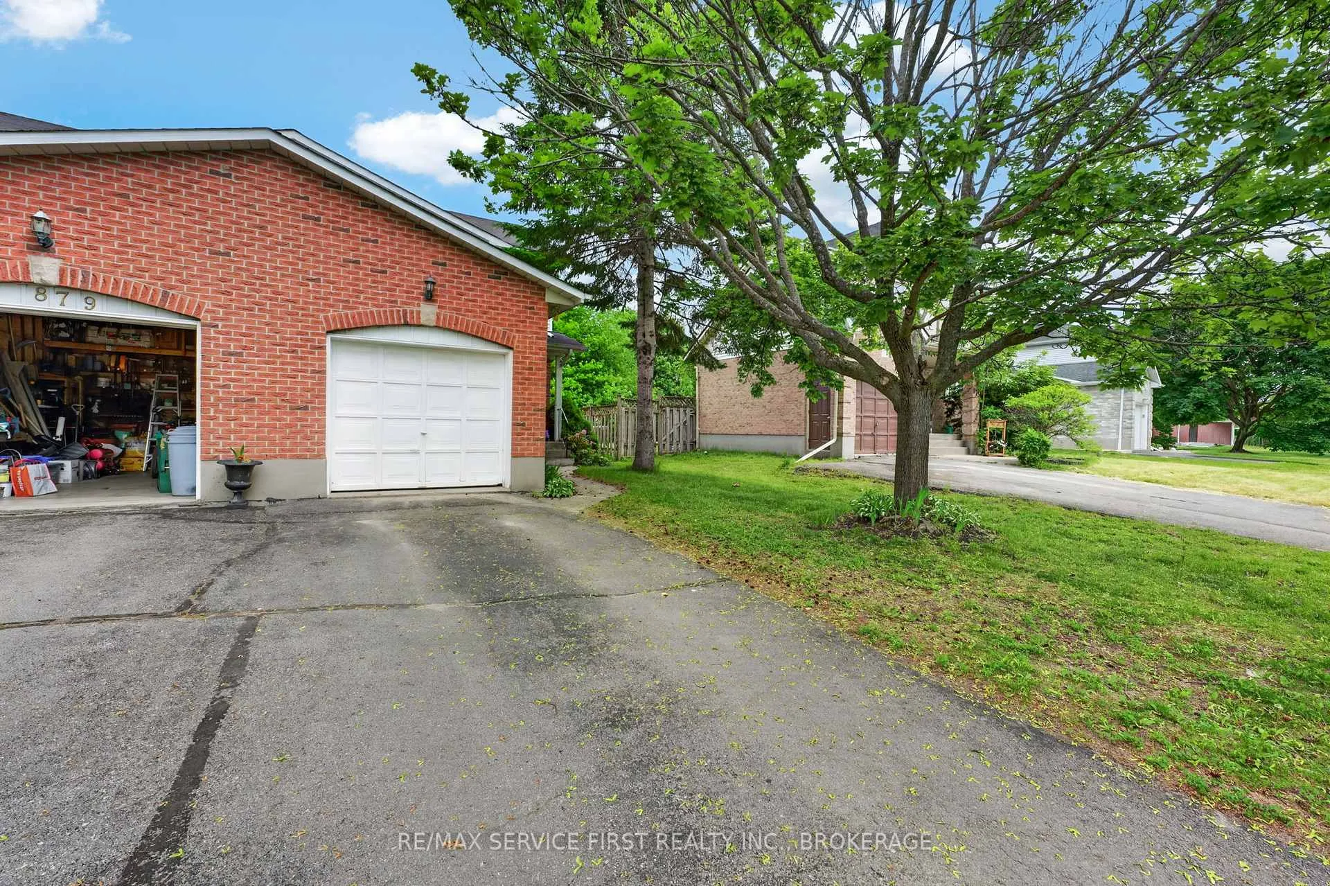 Photo 3 of 877 Muirfield Crescent, Kingston, East Gardiners Rd — HOMEH