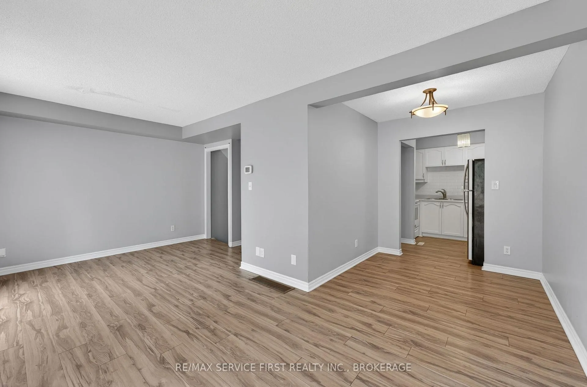 Photo 9 of 877 Muirfield Crescent, Kingston, East Gardiners Rd — HOMEH