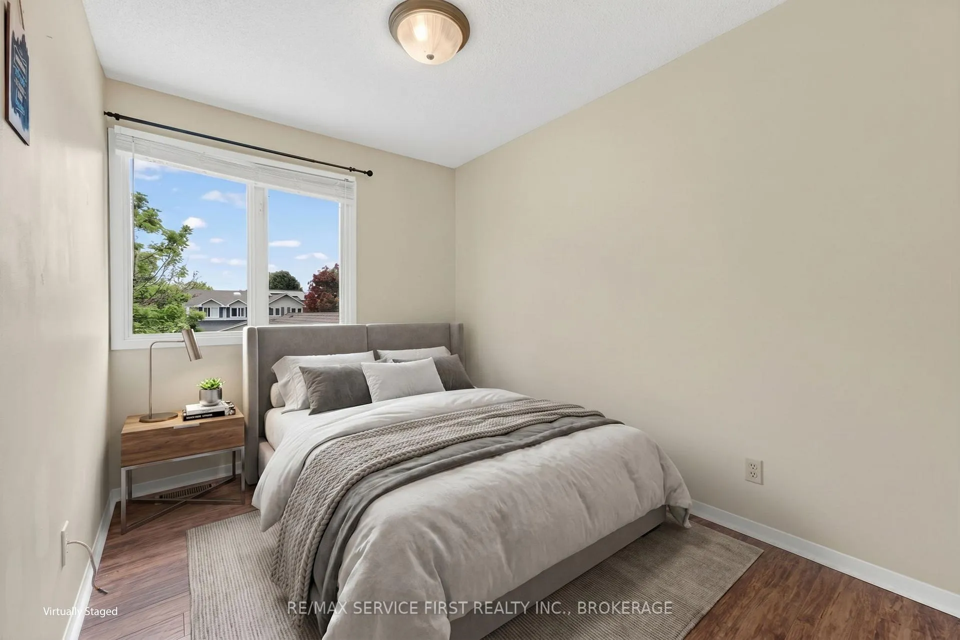 Photo 23 of 877 Muirfield Crescent, Kingston, East Gardiners Rd — HOMEH