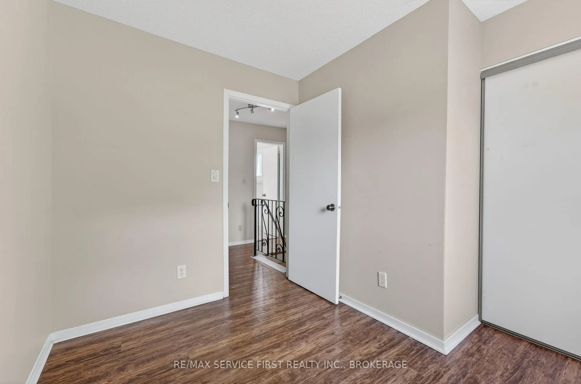 Photo 27 of 877 Muirfield Crescent, Kingston, East Gardiners Rd — HOMEH