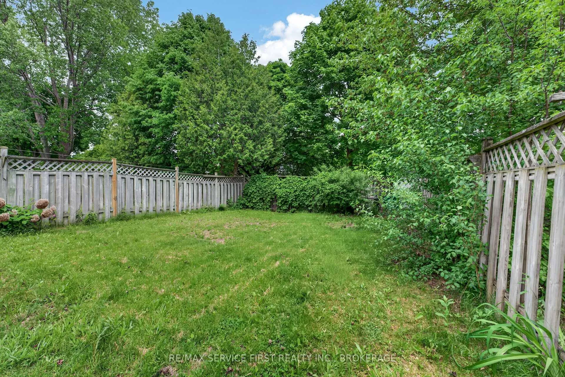 Photo 36 of 877 Muirfield Crescent, Kingston, East Gardiners Rd — HOMEH