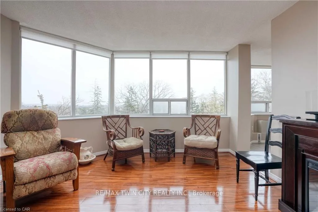 Photo 14 of Unit 609, 3227 King Street E, Kitchener, Chicopee/Freeport — HOMEH