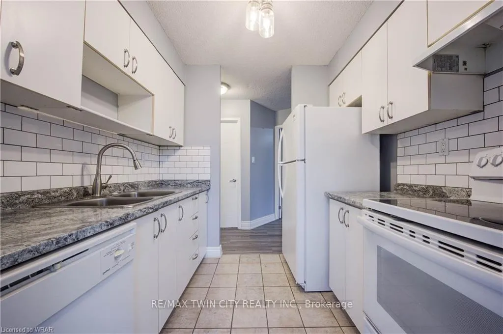 Photo 11 of Unit 503, 3227 King Street E, Kitchener, Chicopee/Freeport — HOMEH