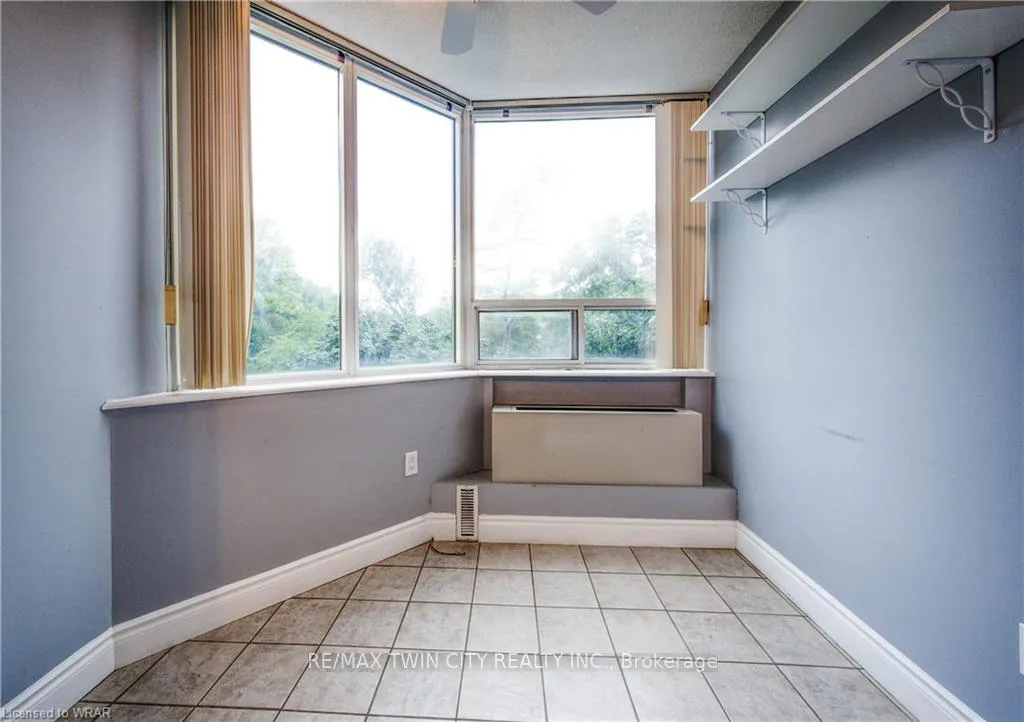 Photo 13 of Unit 503, 3227 King Street E, Kitchener, Chicopee/Freeport — HOMEH