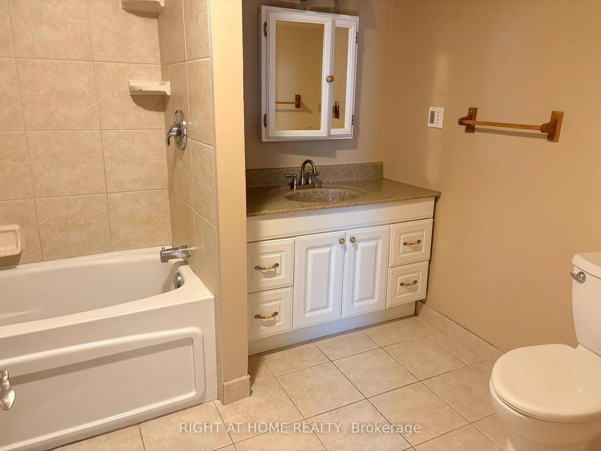 Photo 8 of 4382 New Street, Burlington, Shoreacres — HOMEH