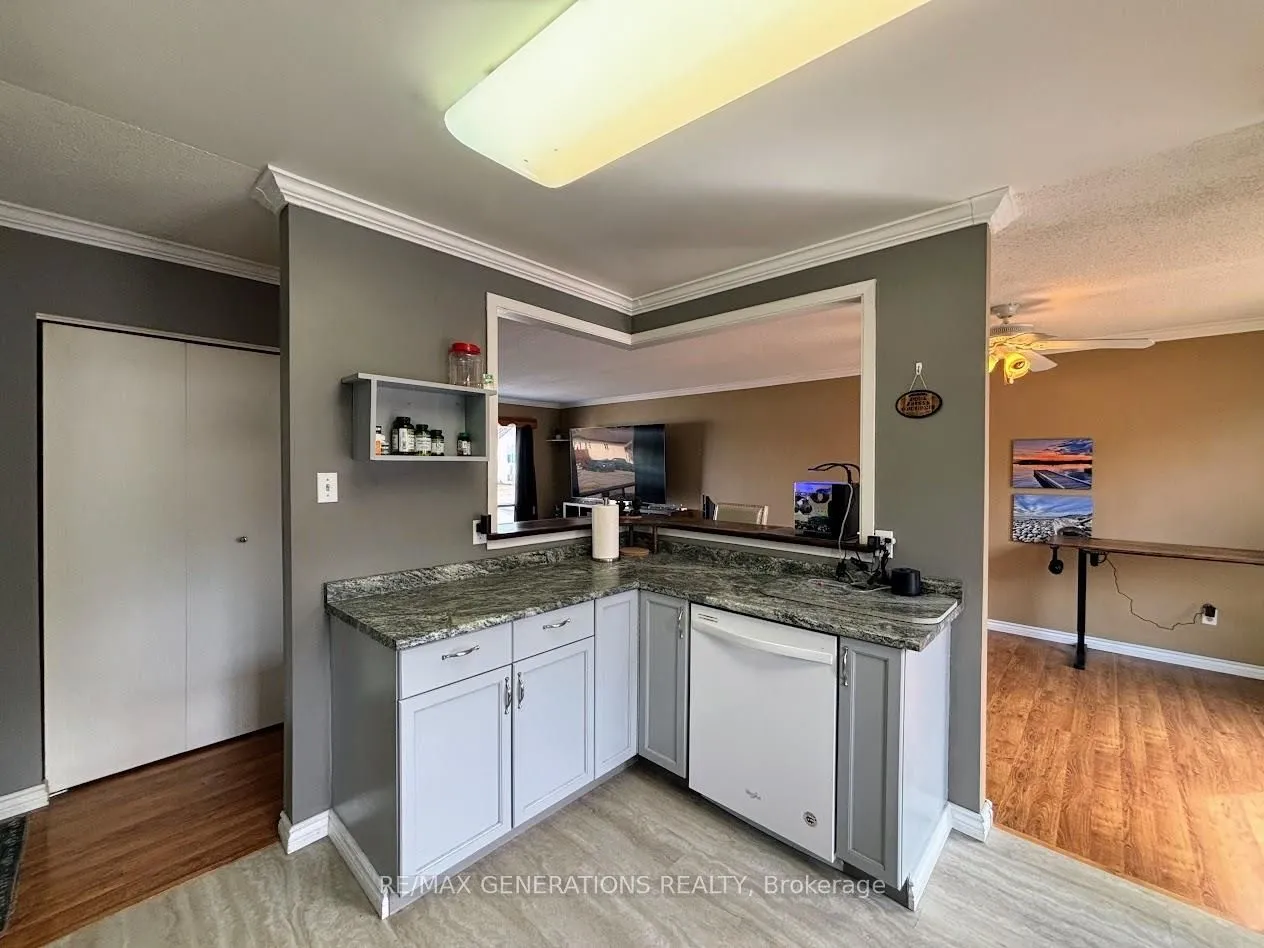 Photo 5 of 33 Radisson Crescent, Marathon — HOMEH