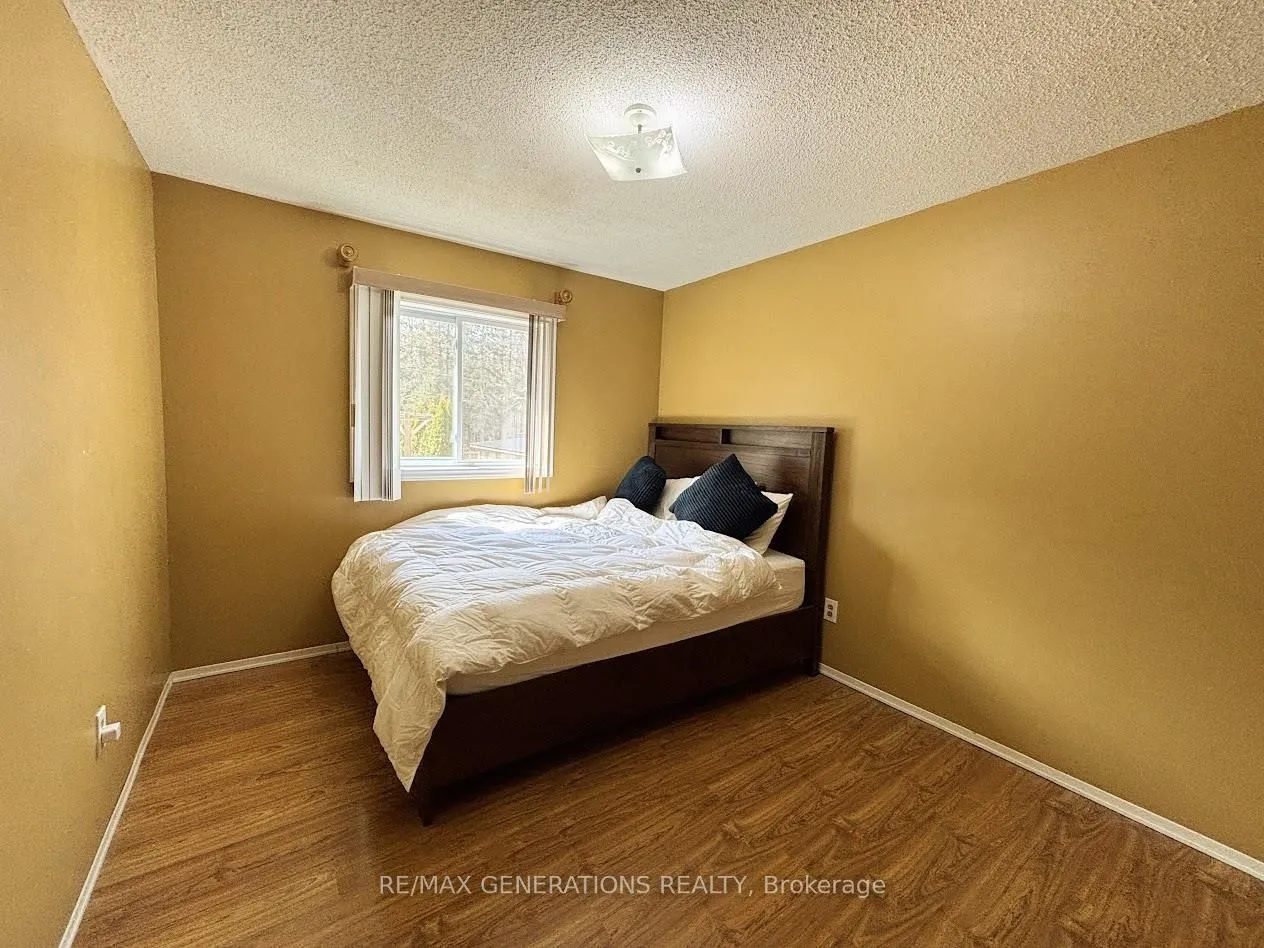 Photo 11 of 33 Radisson Crescent, Marathon — HOMEH