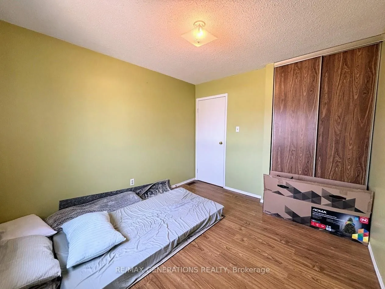 Photo 16 of 33 Radisson Crescent, Marathon — HOMEH