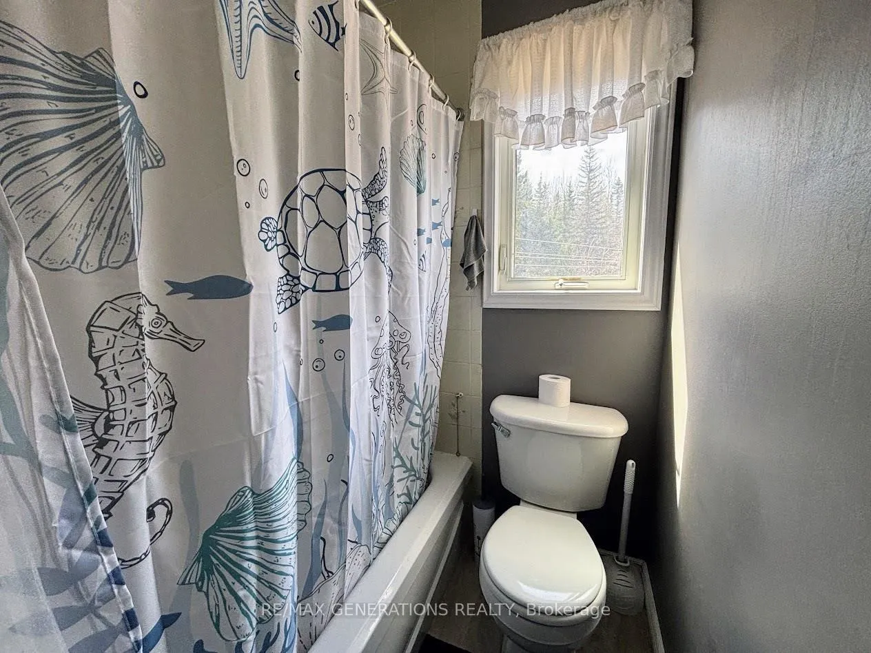 Photo 19 of 33 Radisson Crescent, Marathon — HOMEH