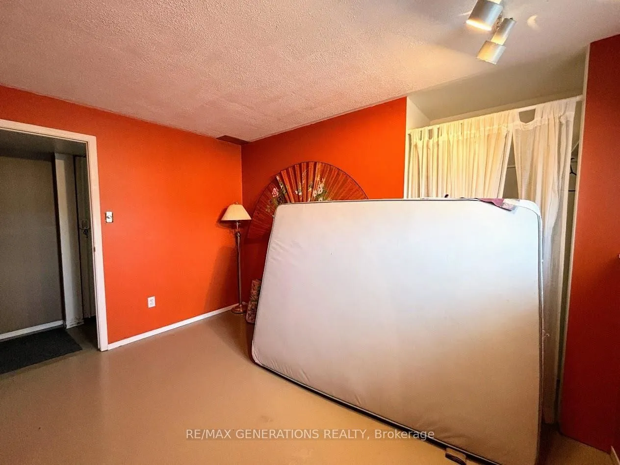 Photo 26 of 33 Radisson Crescent, Marathon — HOMEH