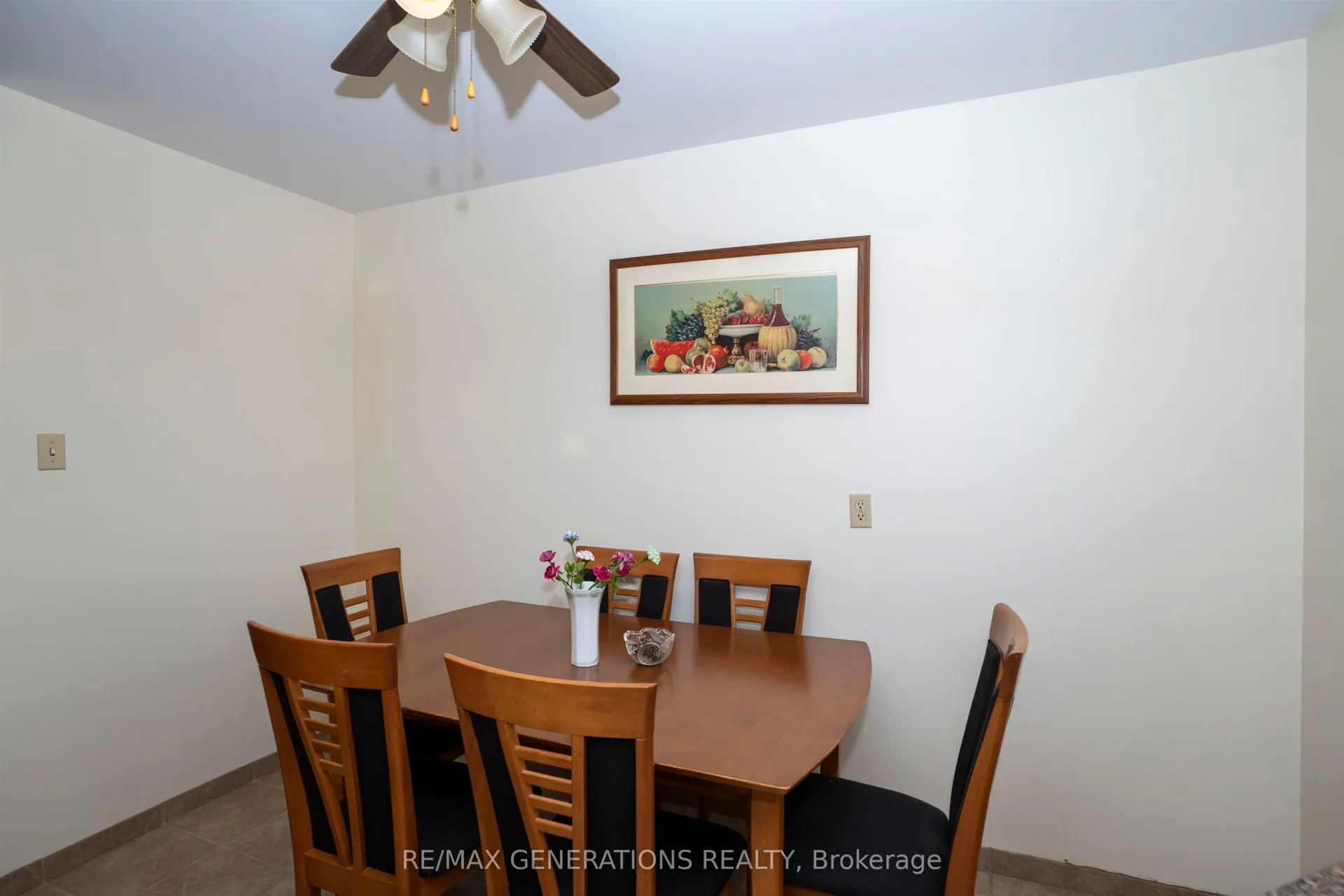 Photo 5 of 232 Kensington Drive, Thunder Bay, Northwood Park — HOMEH