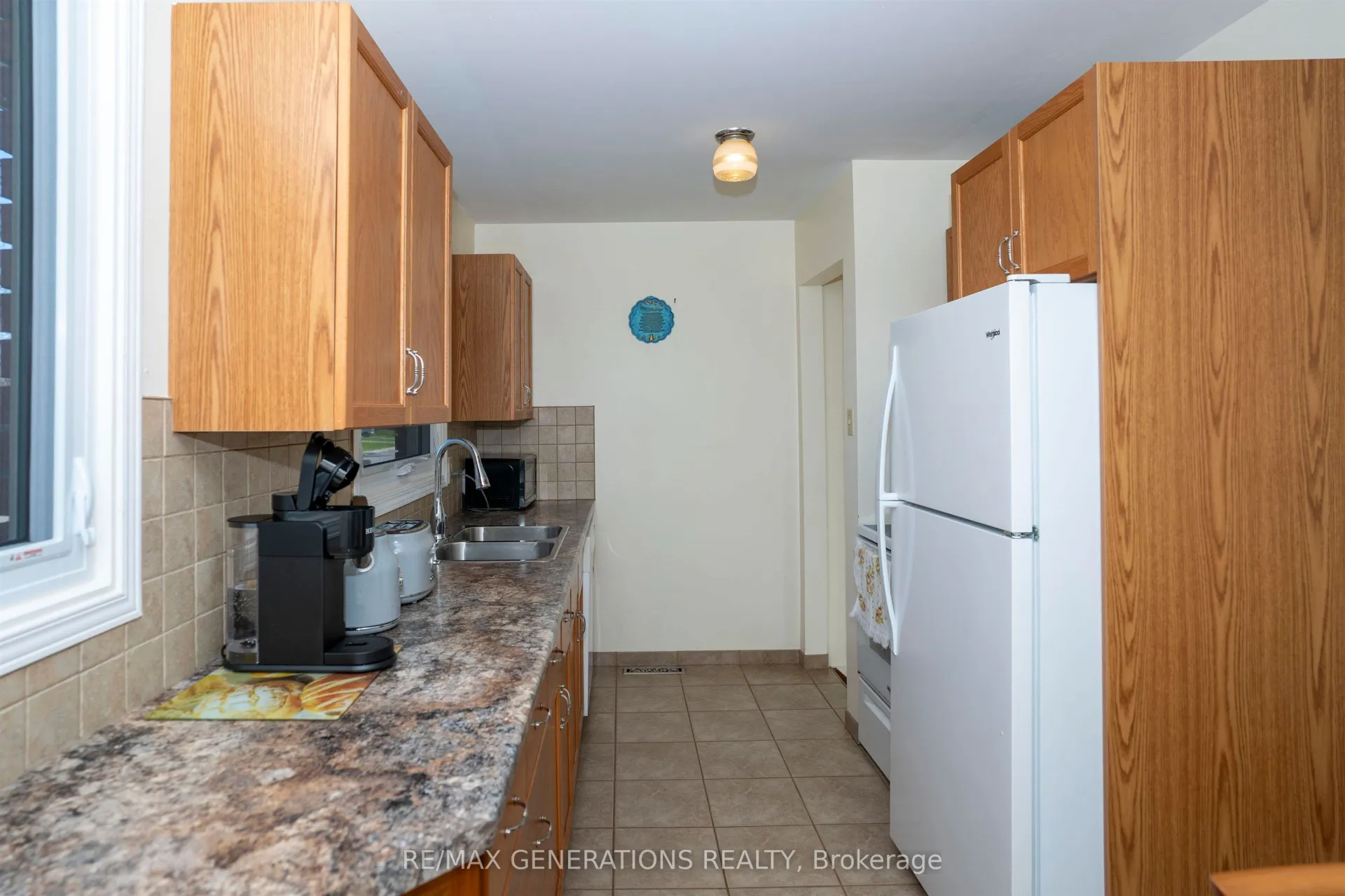 Photo 7 of 232 Kensington Drive, Thunder Bay, Northwood Park — HOMEH