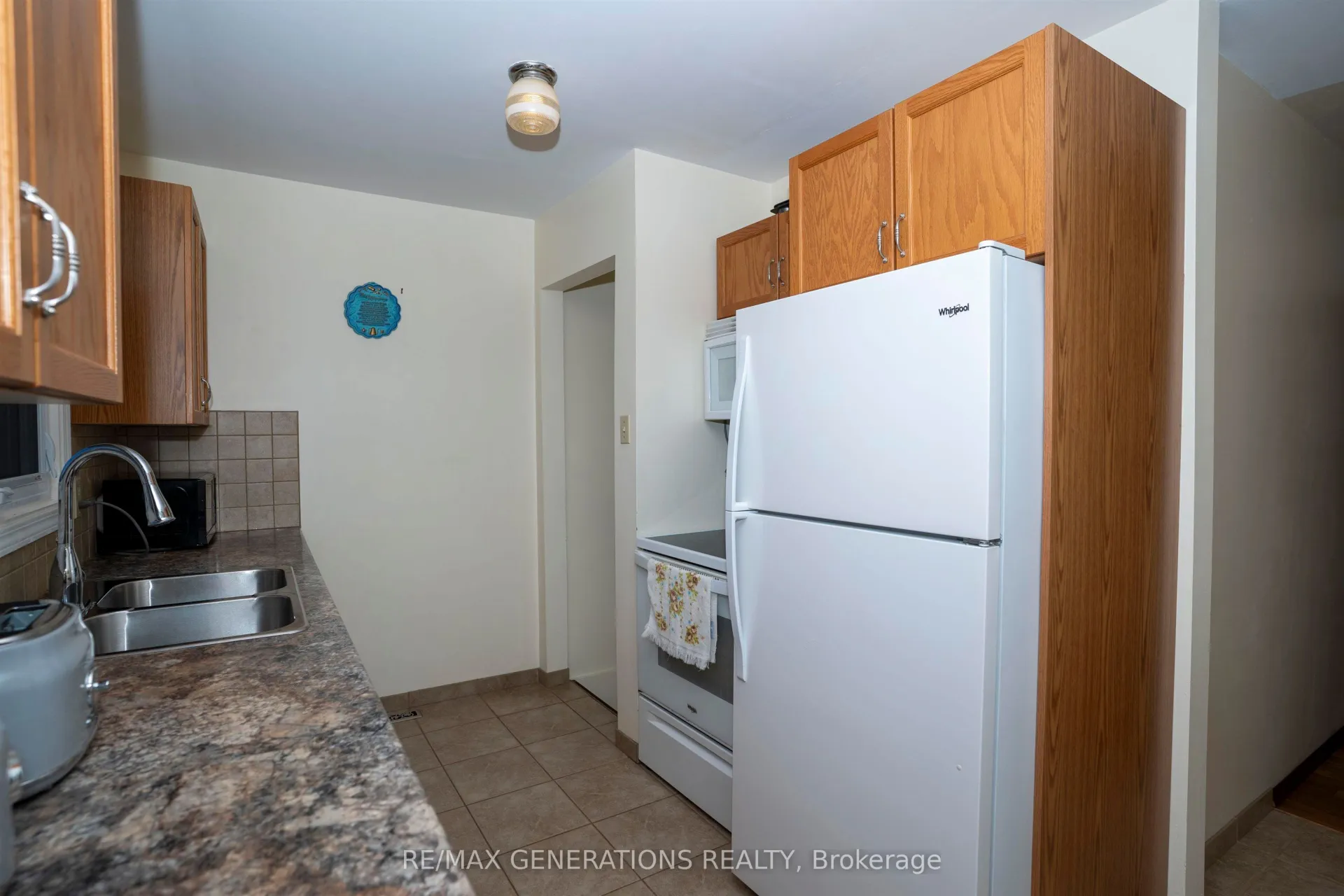 Photo 9 of 232 Kensington Drive, Thunder Bay, Northwood Park — HOMEH