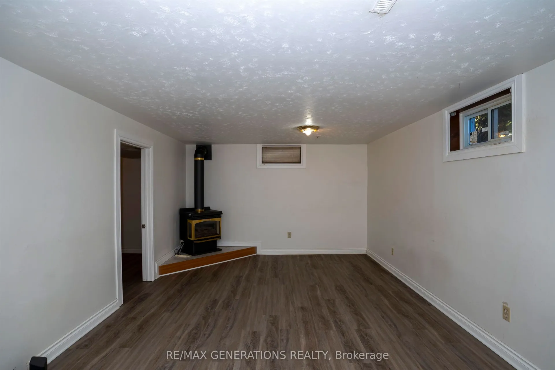 Photo 24 of 232 Kensington Drive, Thunder Bay, Northwood Park — HOMEH