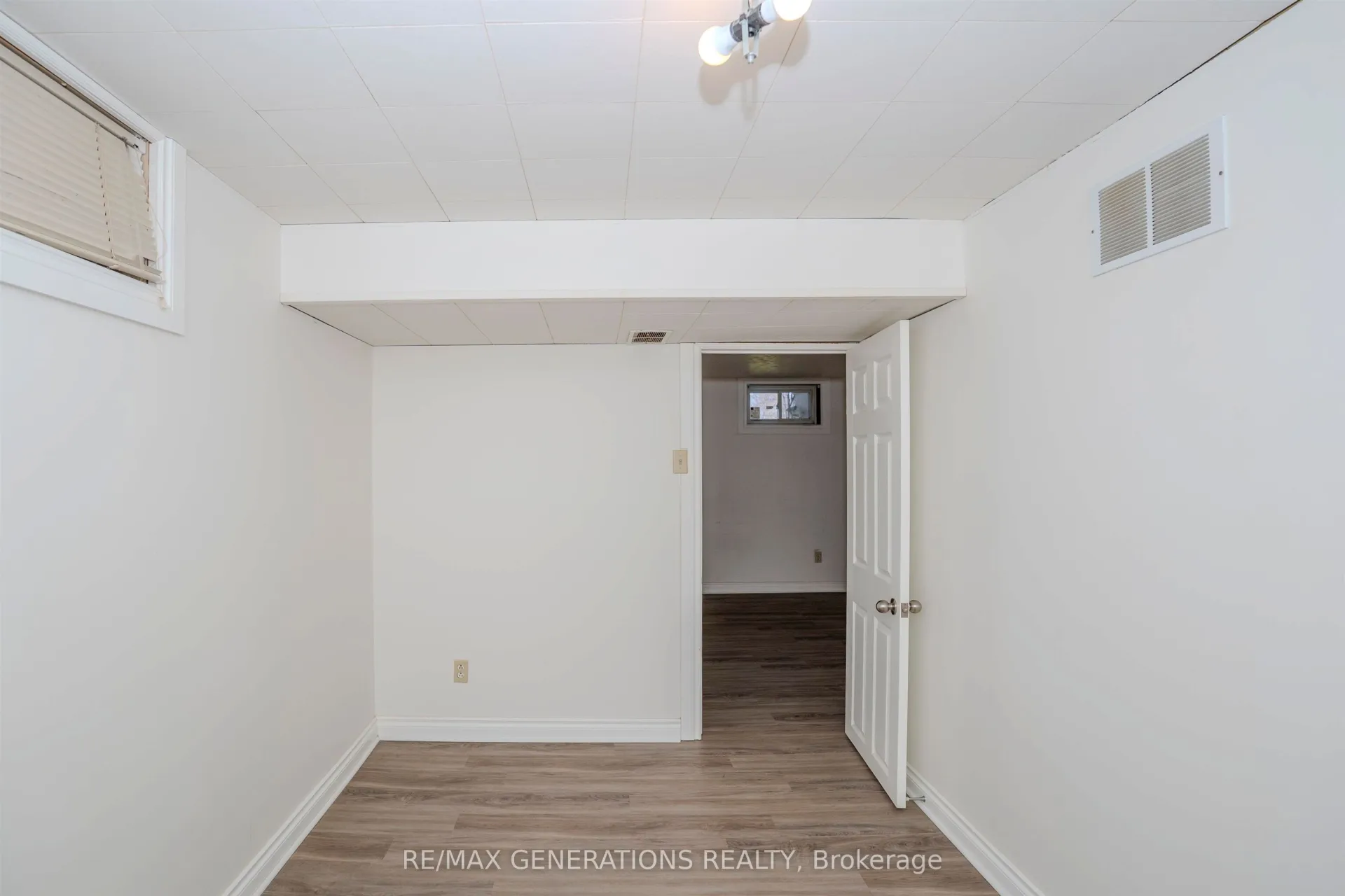 Photo 28 of 232 Kensington Drive, Thunder Bay, Northwood Park — HOMEH