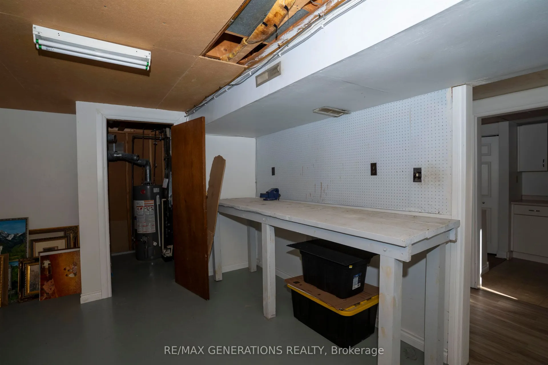 Photo 32 of 232 Kensington Drive, Thunder Bay, Northwood Park — HOMEH