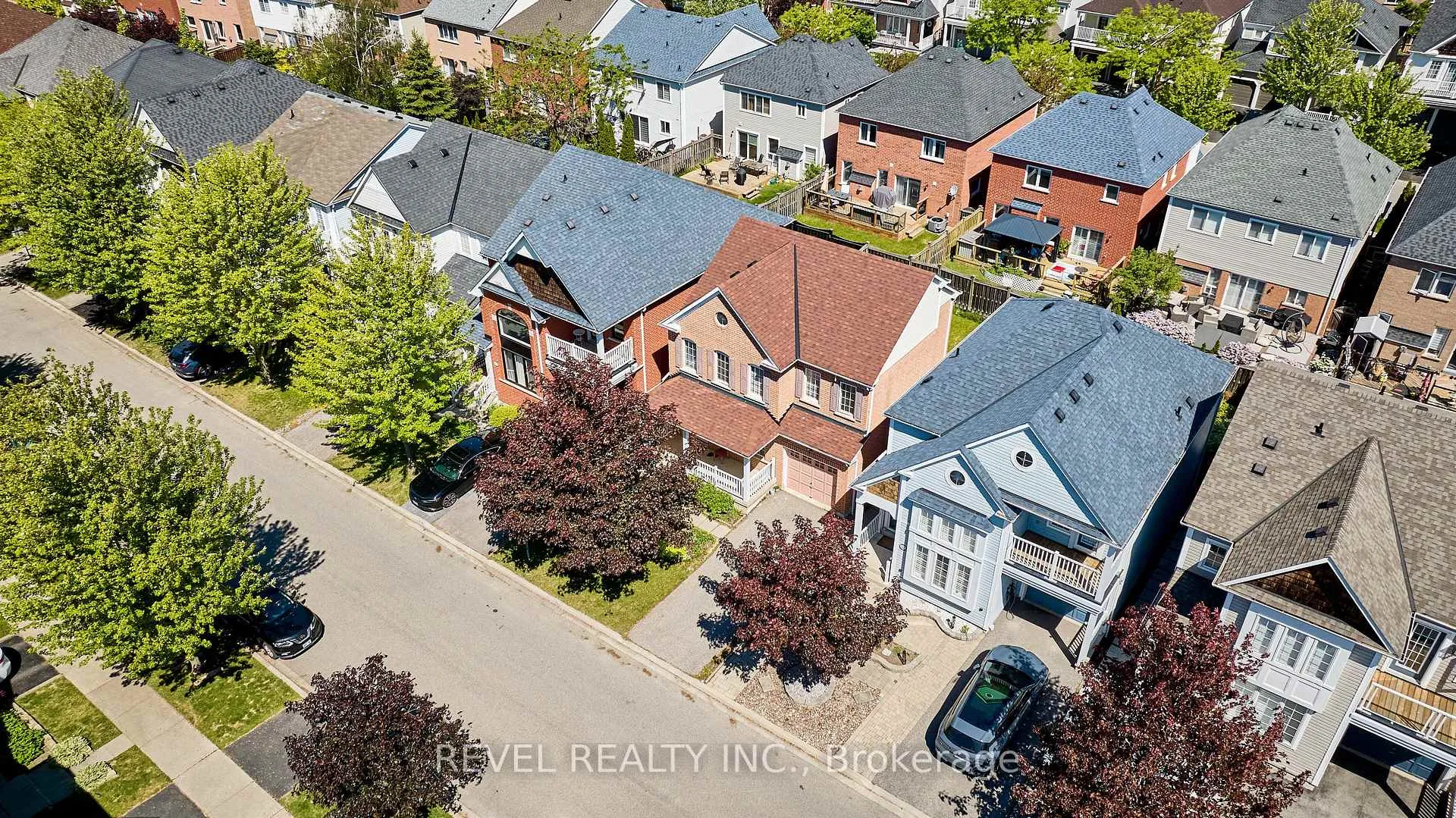 Photo 2 of 59 Moynahan Crescent, Ajax, South East — HOMEH