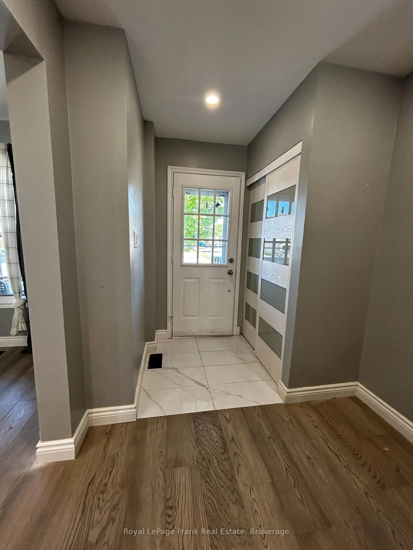 Photo 5 of 857 Attersley Drive, Oshawa, Pinecrest — HOMEH