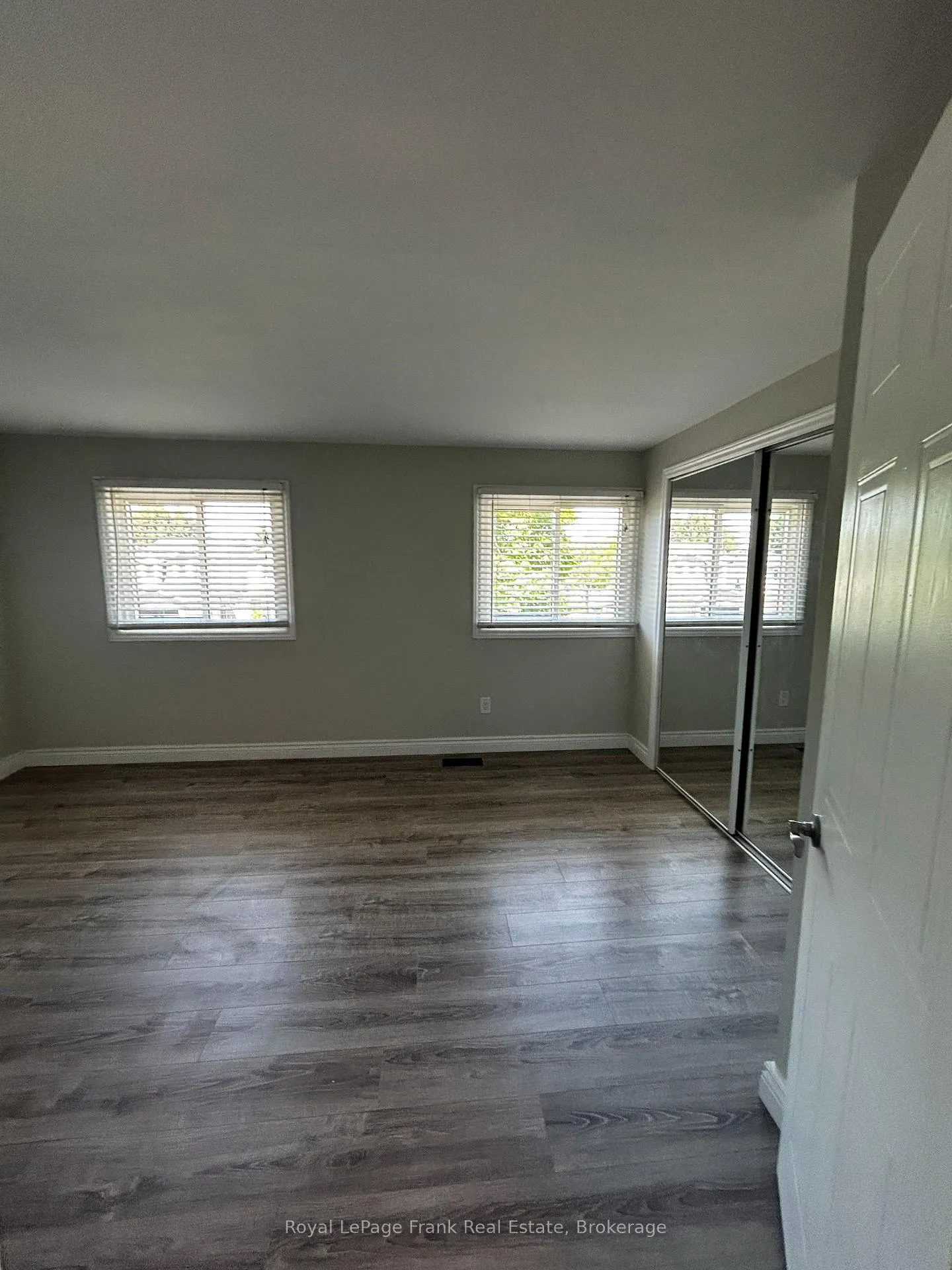 Photo 21 of 857 Attersley Drive, Oshawa, Pinecrest — HOMEH