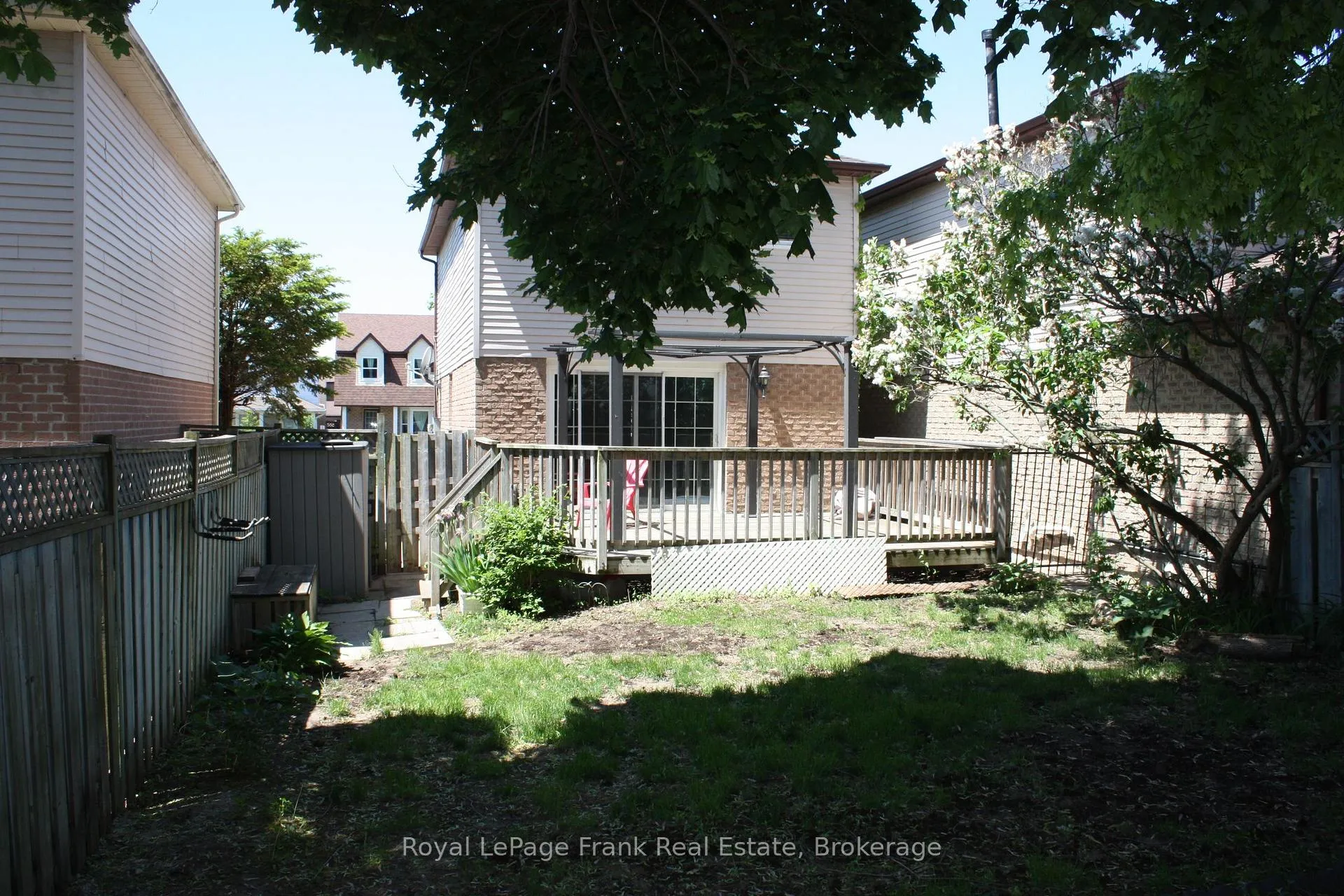 Photo 39 of 857 Attersley Drive, Oshawa, Pinecrest — HOMEH