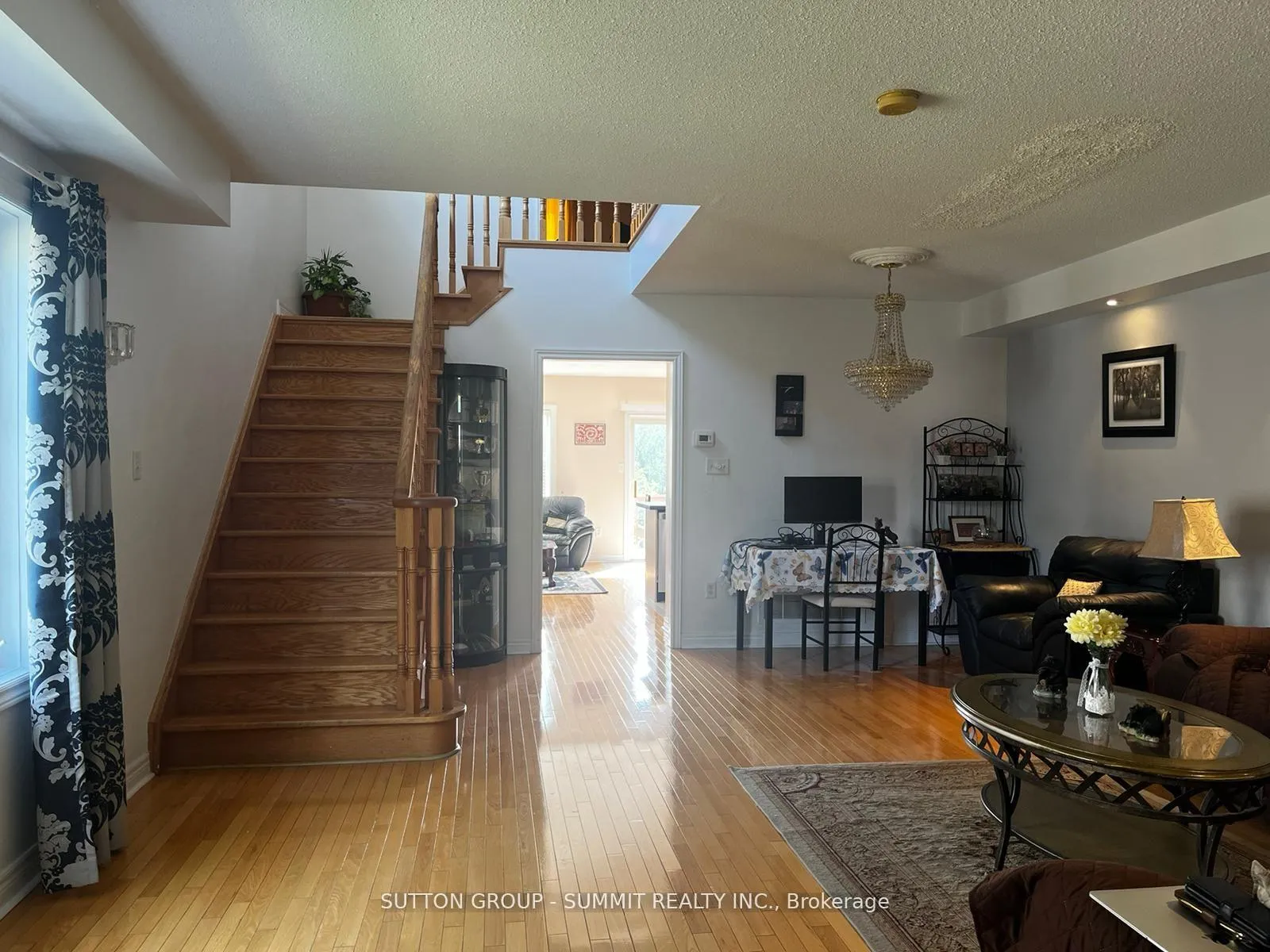 Photo 2 of 6606 Harmony Hill, Mississauga, Meadowvale Village — HOMEH