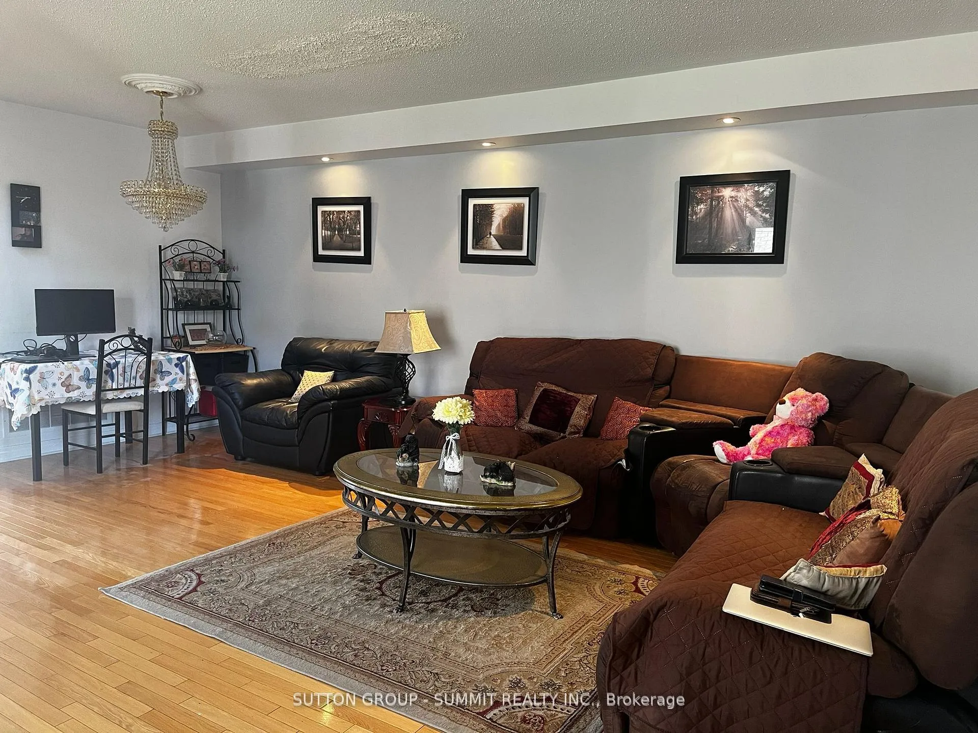 Photo 3 of 6606 Harmony Hill, Mississauga, Meadowvale Village — HOMEH