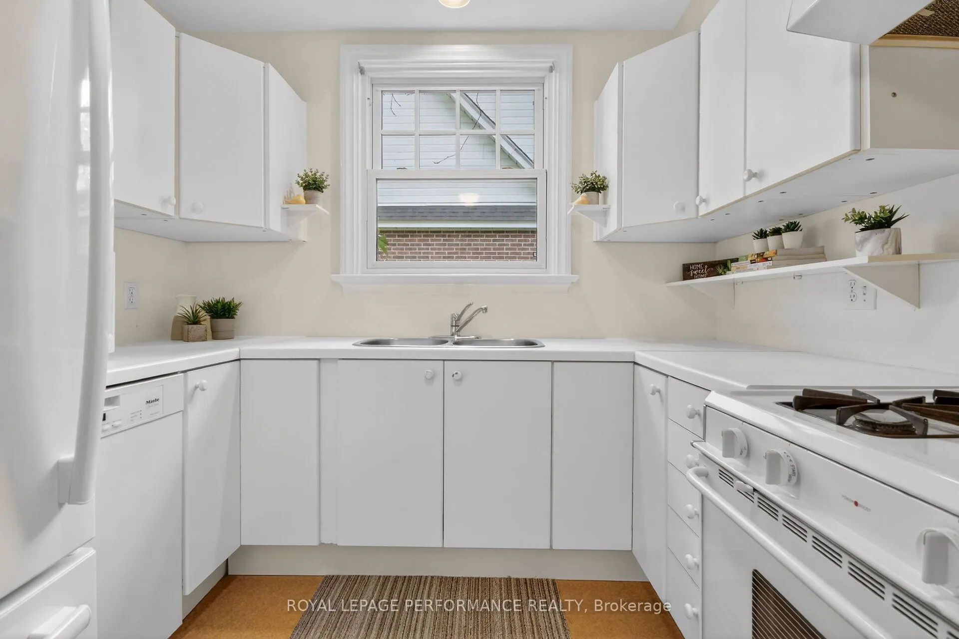 Photo 15 of 18 Harvard Avenue, Ottawa, Old Ottawa South — HOMEH