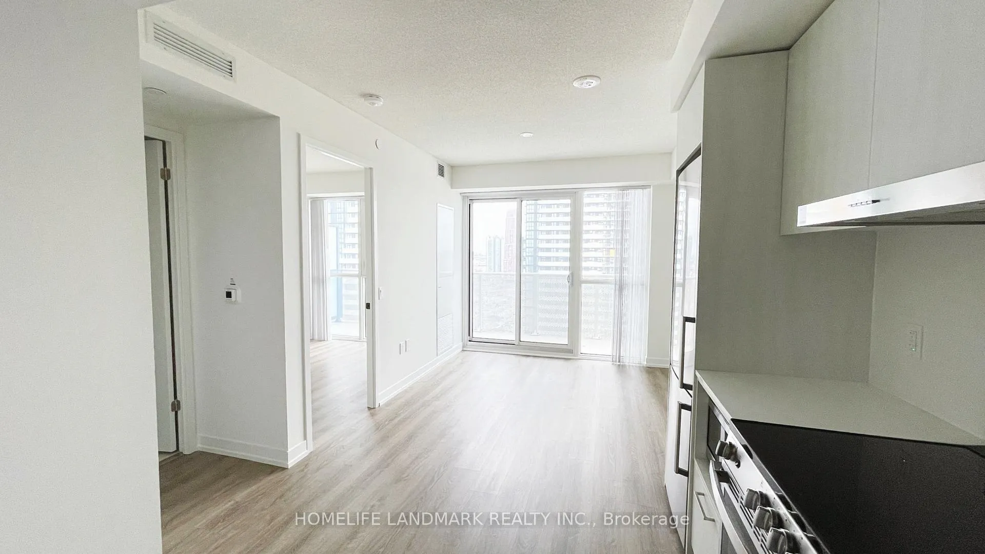 Photo 3 of Unit # 3301, 195 Commerce Street, Vaughan, Vaughan Corporate Centre — HOMEH