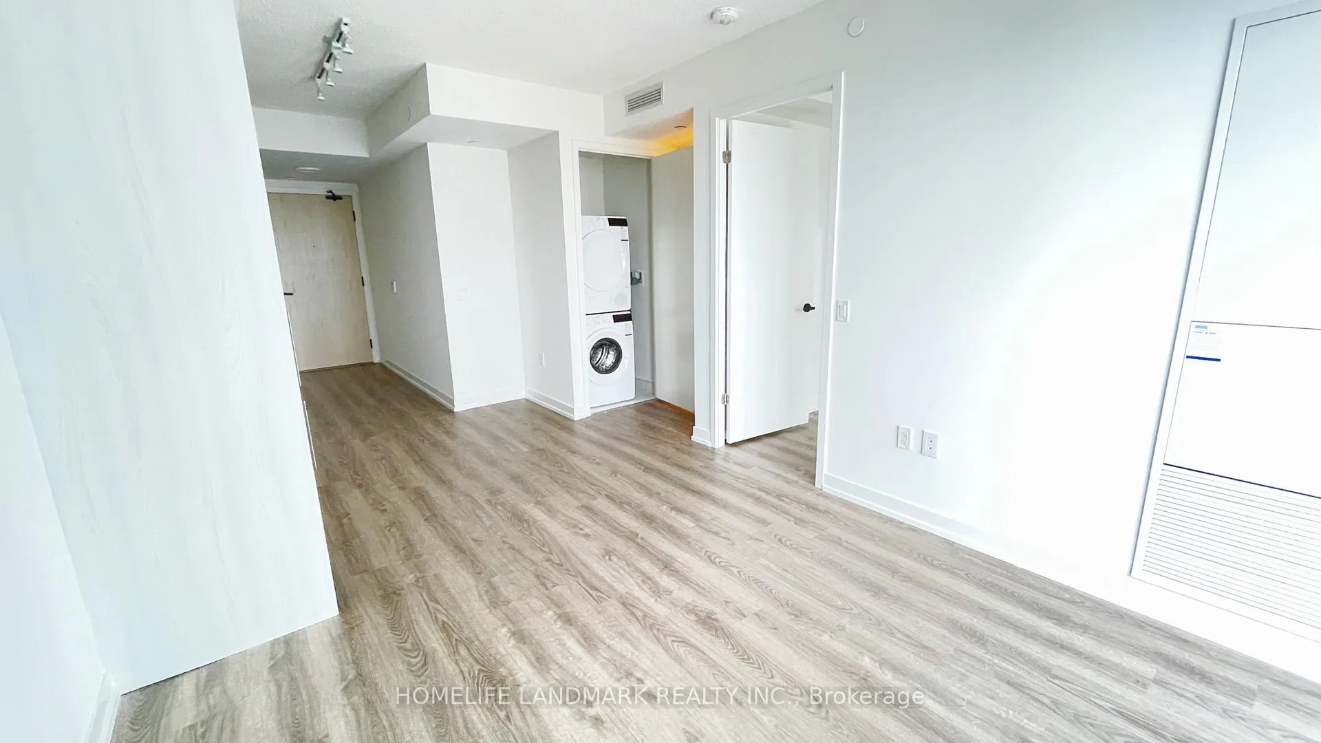 Photo 8 of Unit # 3301, 195 Commerce Street, Vaughan, Vaughan Corporate Centre — HOMEH