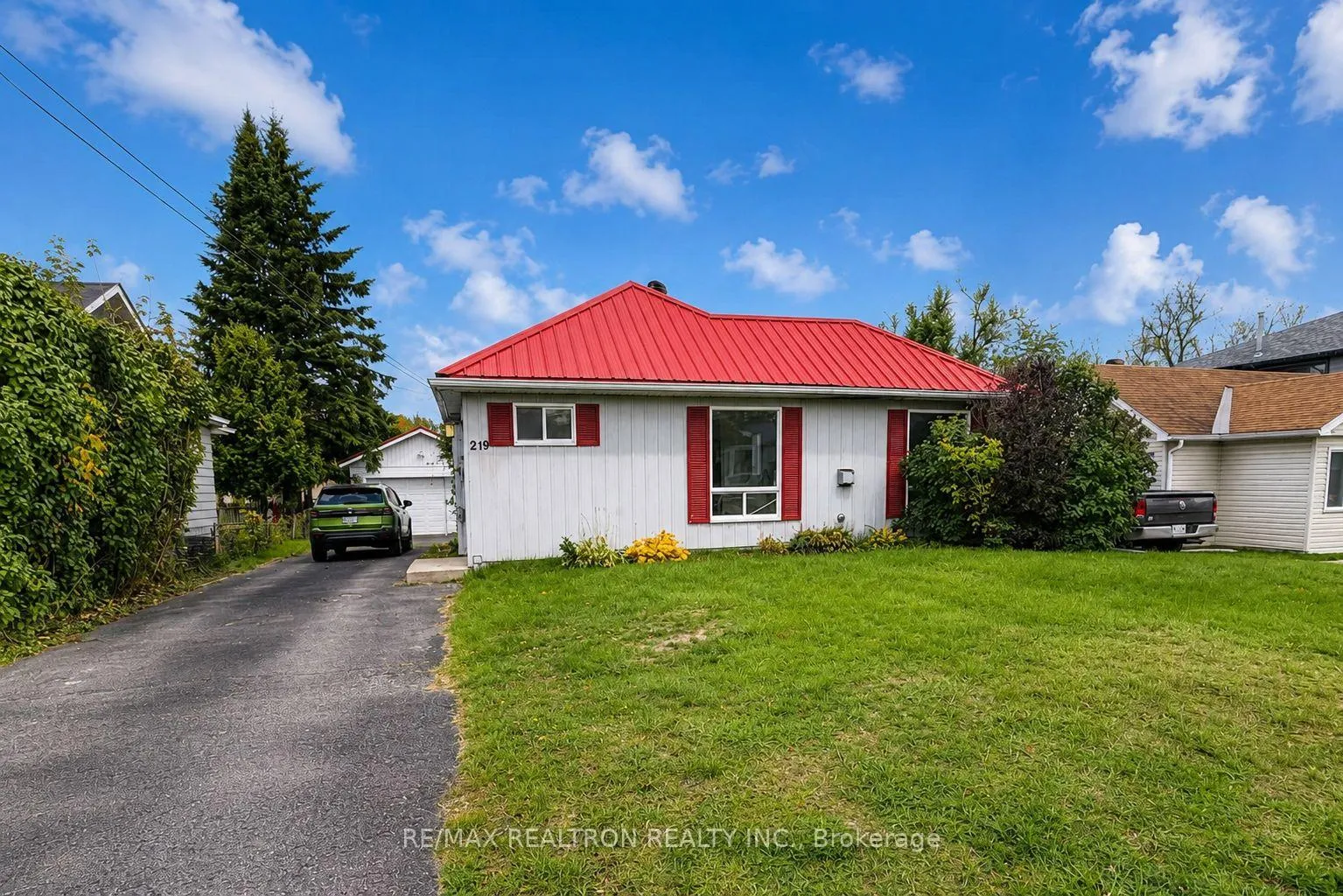 Photo 1 of 219 Southview Road, Barrie, South Shore — HOMEH