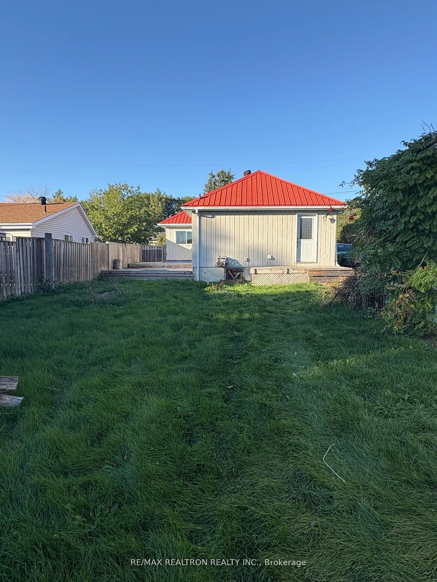 Photo 16 of 219 Southview Road, Barrie, South Shore — HOMEH