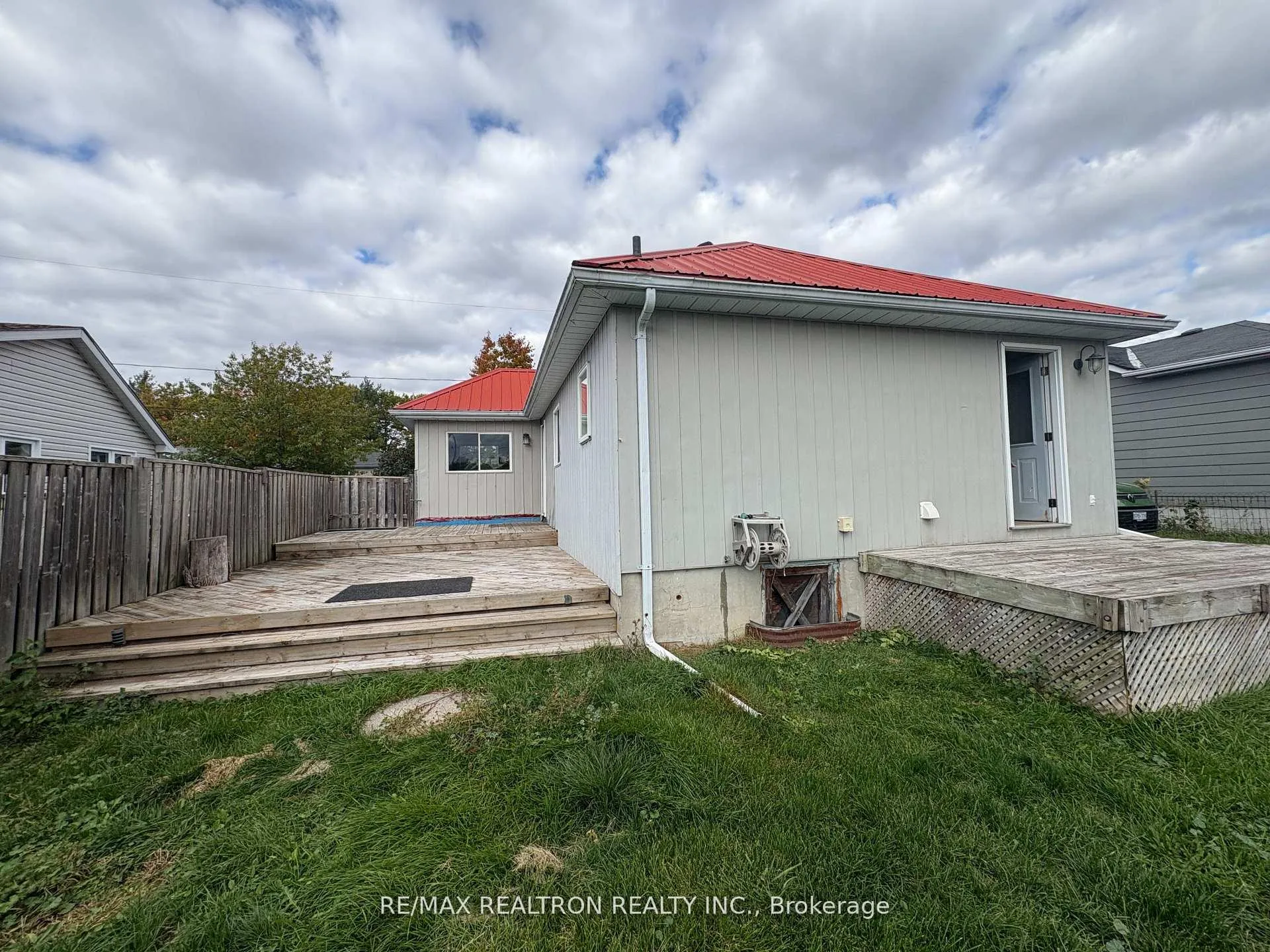 Photo 17 of 219 Southview Road, Barrie, South Shore — HOMEH