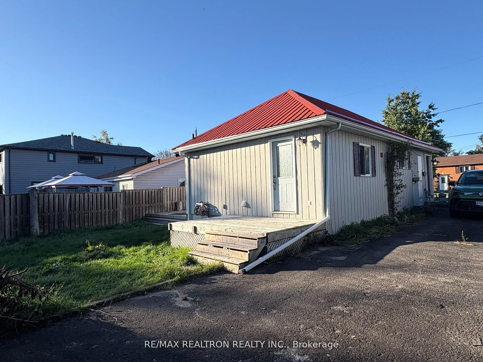 Photo 18 of 219 Southview Road, Barrie, South Shore — HOMEH