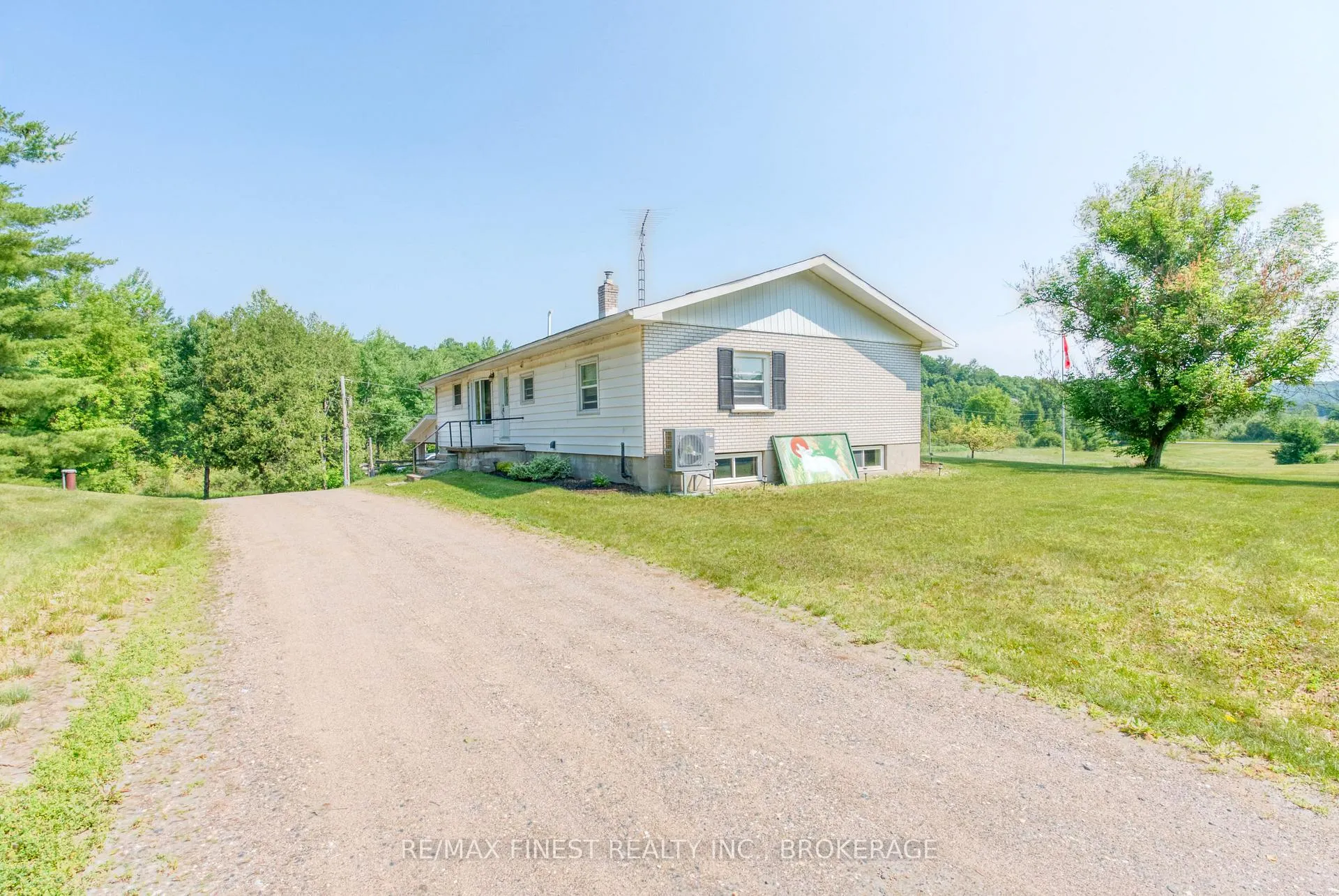 Photo 3 of 1286 Brock Road, Frontenac, Frontenac Centre — HOMEH