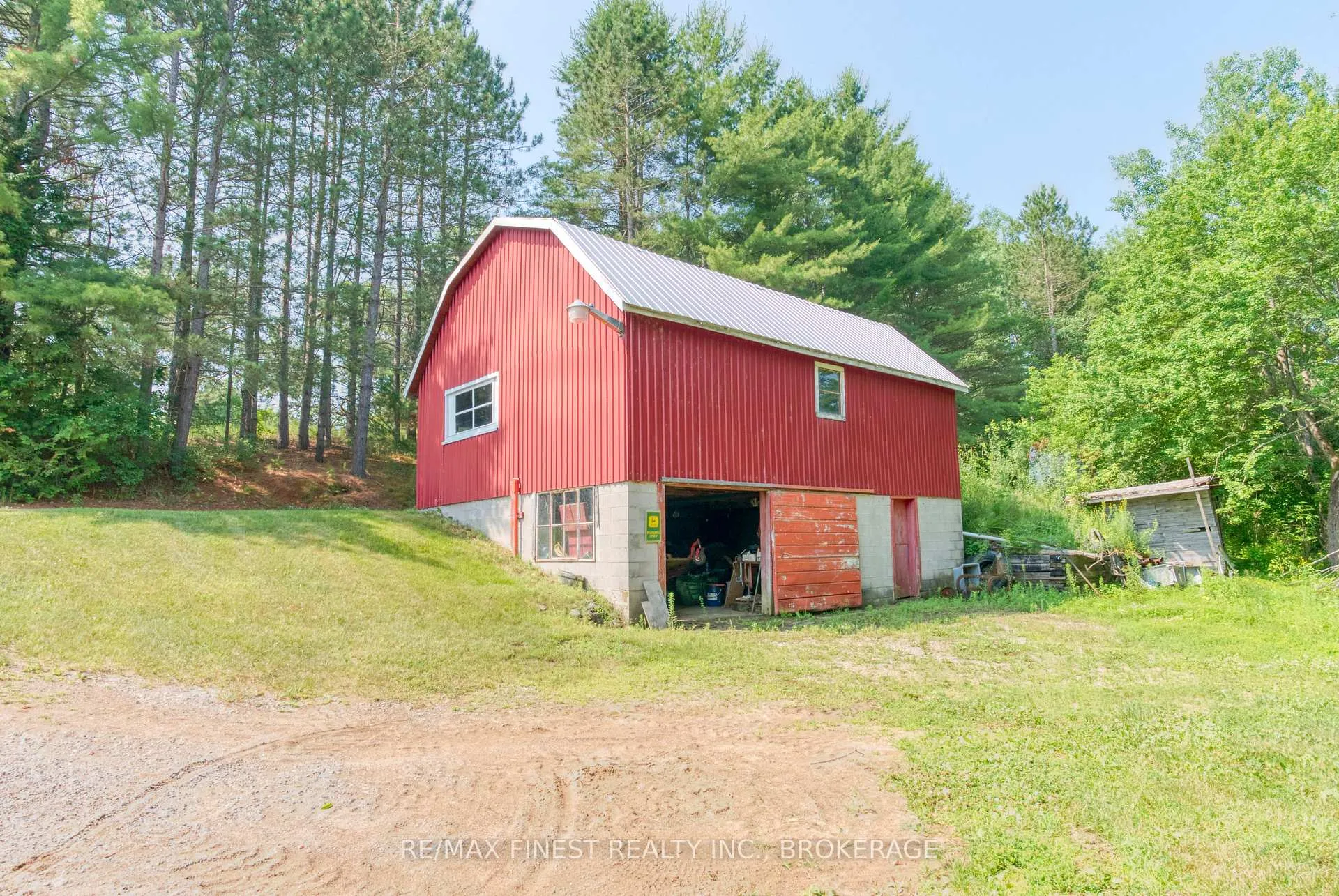 Photo 5 of 1286 Brock Road, Frontenac, Frontenac Centre — HOMEH
