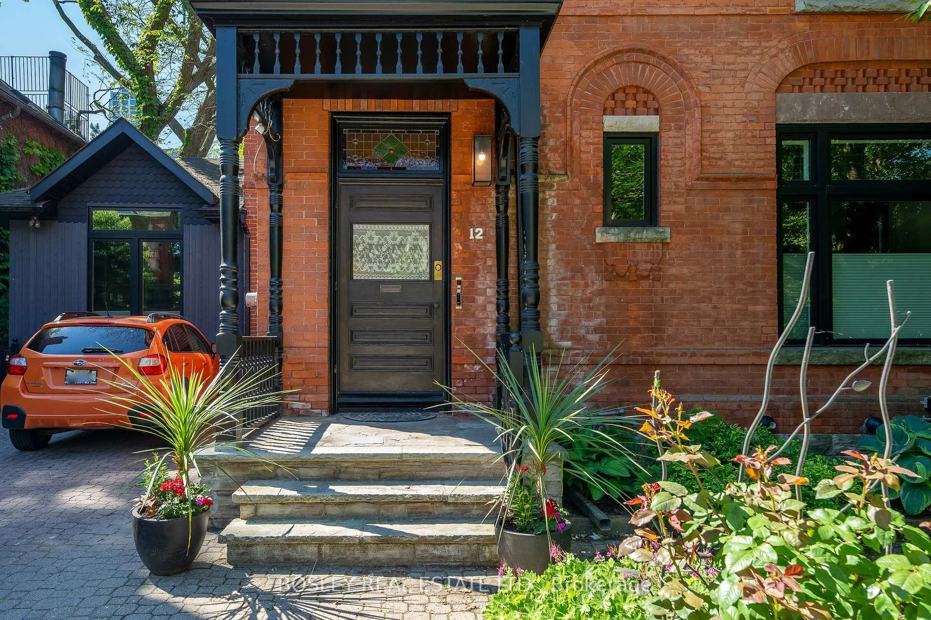 Photo 2 of Unit Upper, 12 Meredith Crescent, Toronto, Rosedale-Moore Park — HOMEH