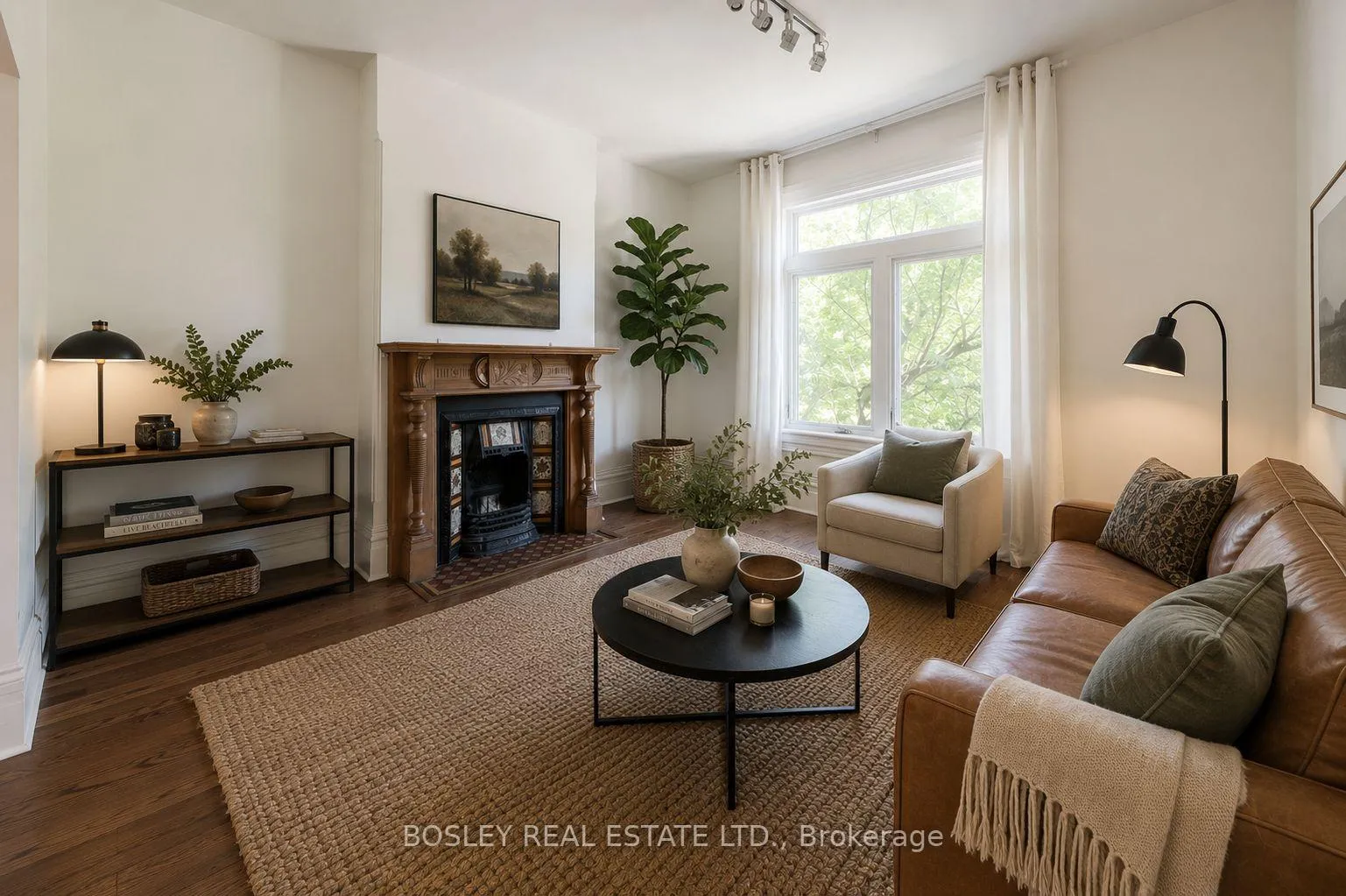 Photo 3 of Unit Upper, 12 Meredith Crescent, Toronto, Rosedale-Moore Park — HOMEH