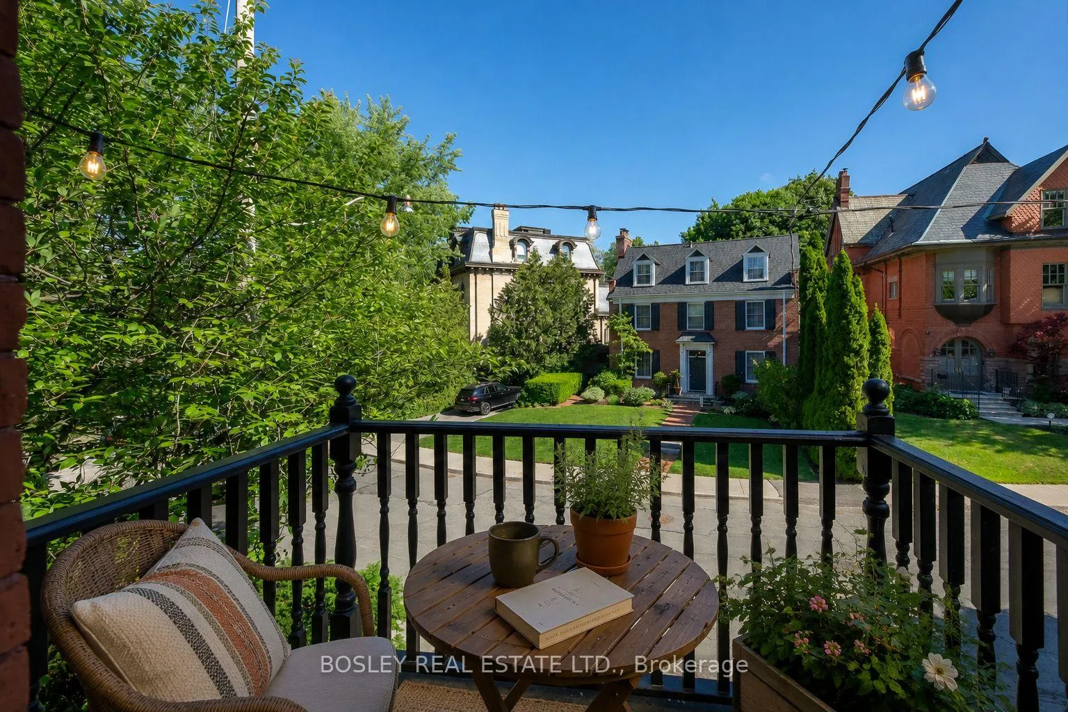 Photo 12 of Unit Upper, 12 Meredith Crescent, Toronto, Rosedale-Moore Park — HOMEH