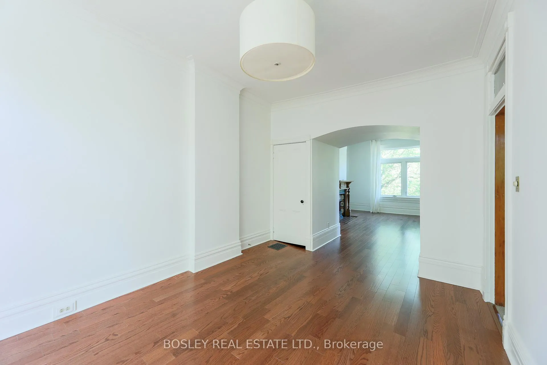 Photo 24 of Unit Upper, 12 Meredith Crescent, Toronto, Rosedale-Moore Park — HOMEH