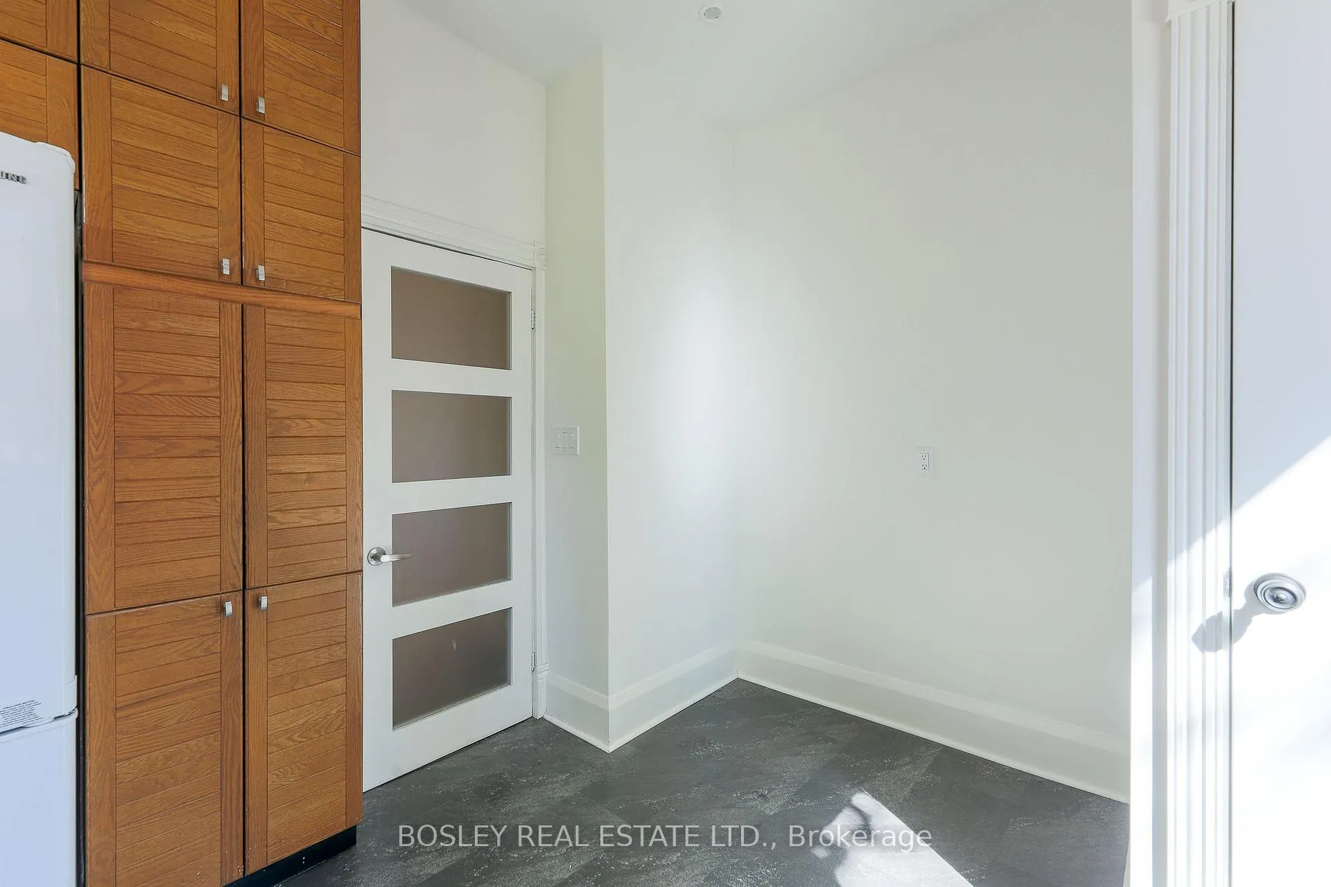 Photo 33 of Unit Upper, 12 Meredith Crescent, Toronto, Rosedale-Moore Park — HOMEH