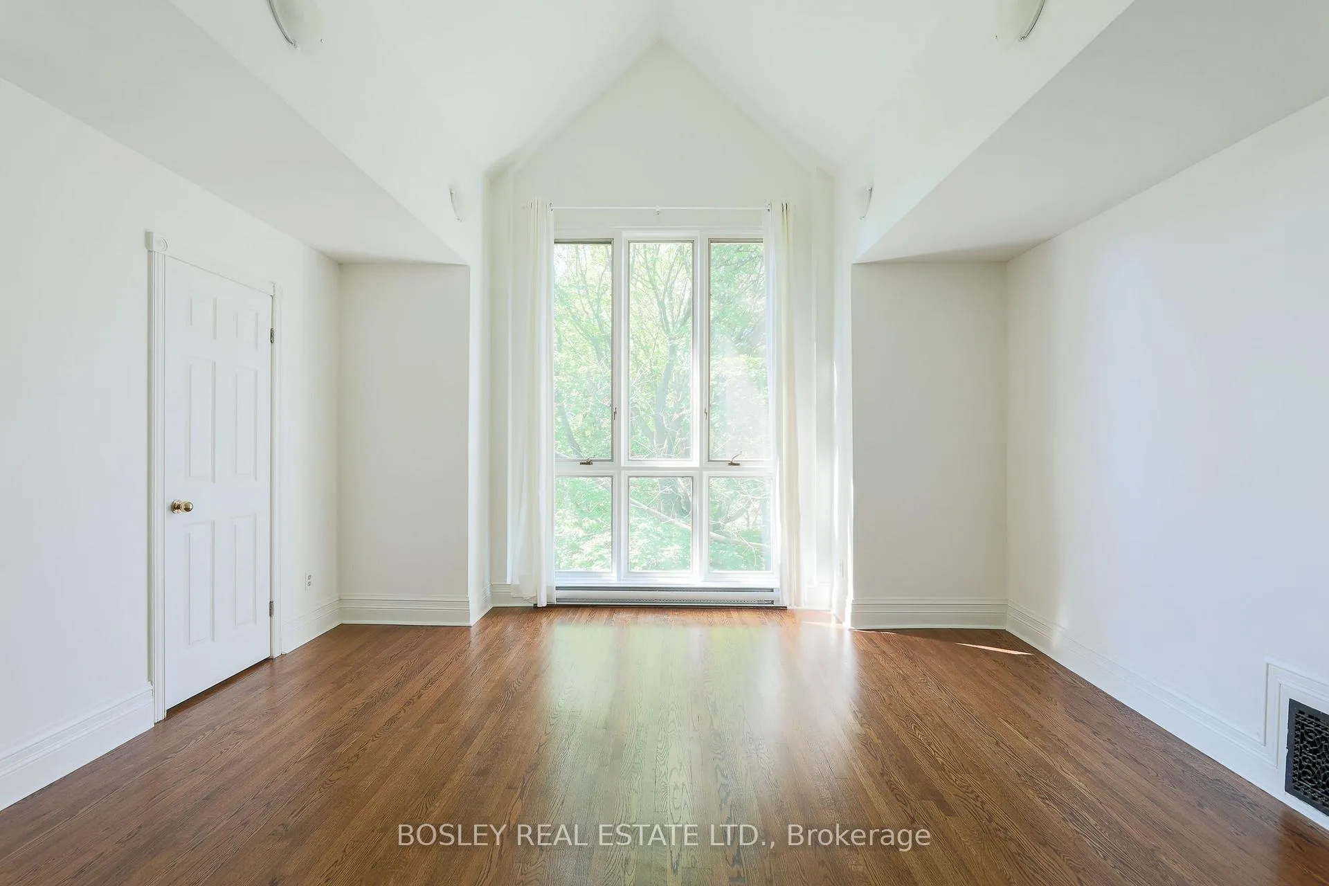 Photo 40 of Unit Upper, 12 Meredith Crescent, Toronto, Rosedale-Moore Park — HOMEH