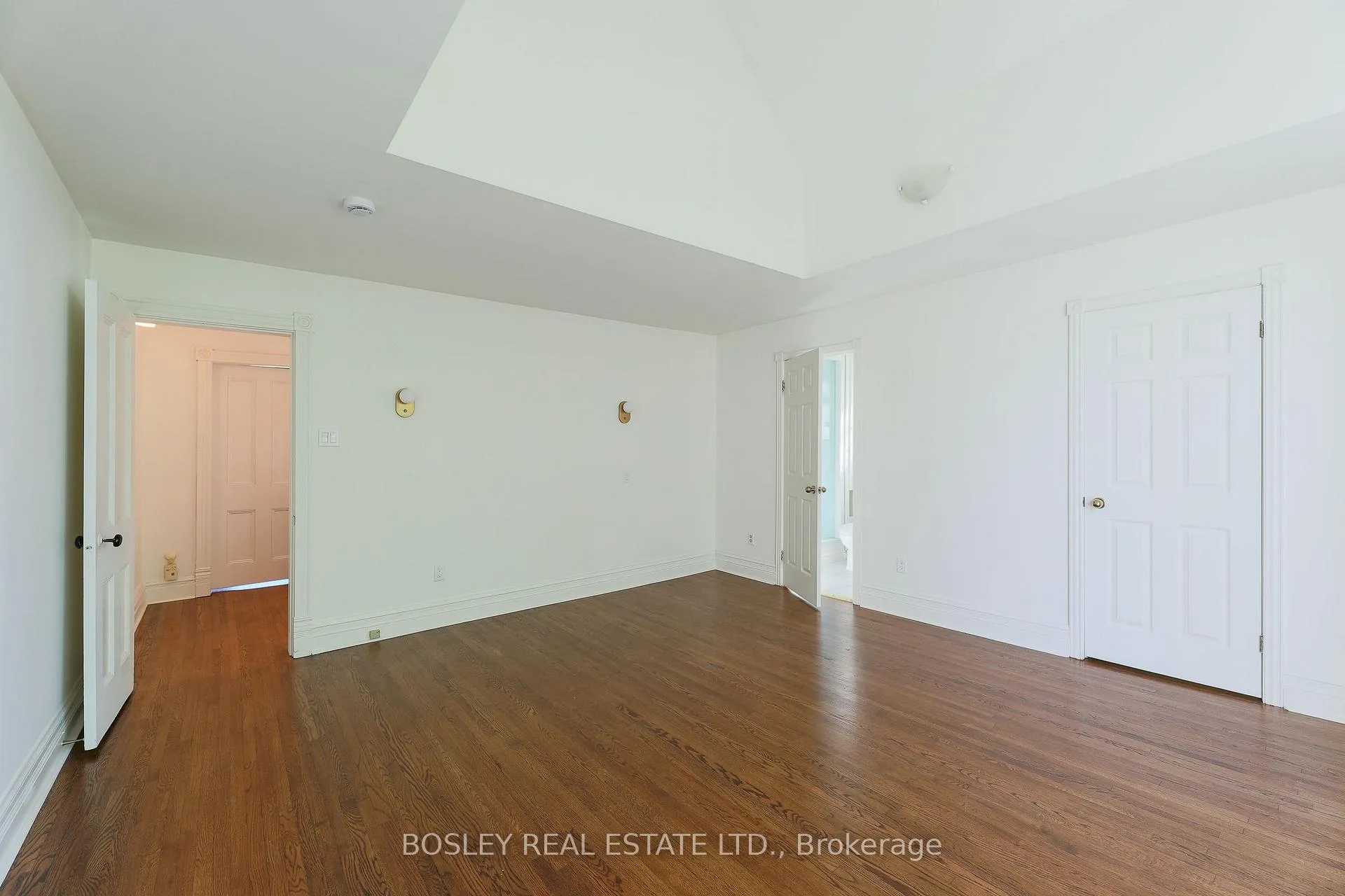 Photo 41 of Unit Upper, 12 Meredith Crescent, Toronto, Rosedale-Moore Park — HOMEH