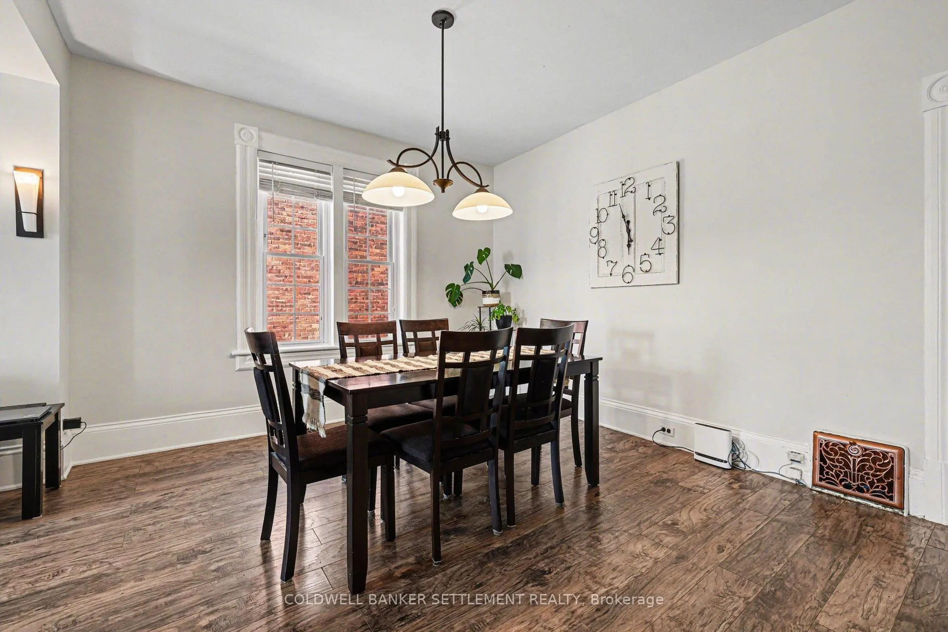 Photo 10 of 88 Russell Street E, Smiths Falls — HOMEH
